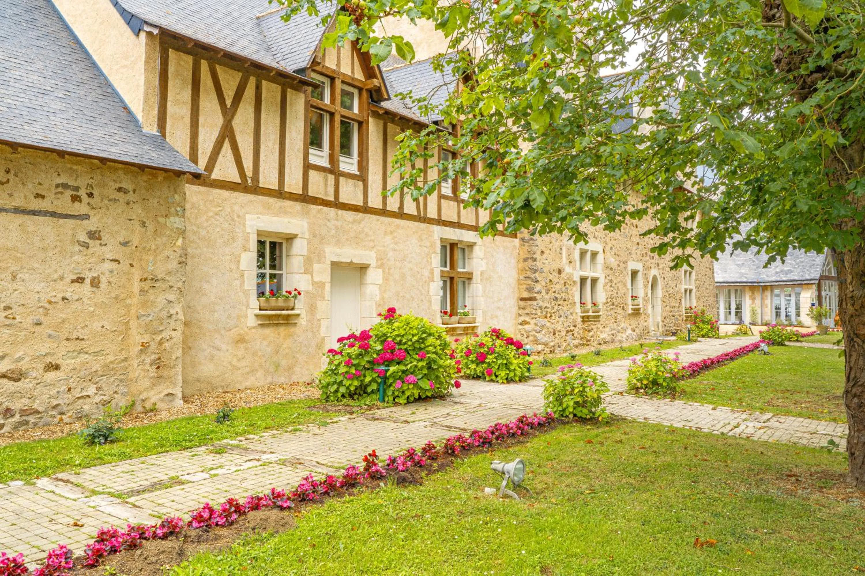 Property building in Château De Noirieux