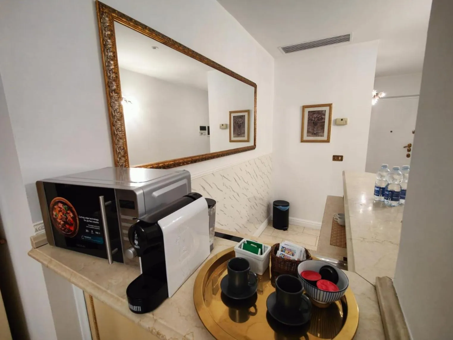 Kitchen or kitchenette in Aparthotel Dei Mercanti