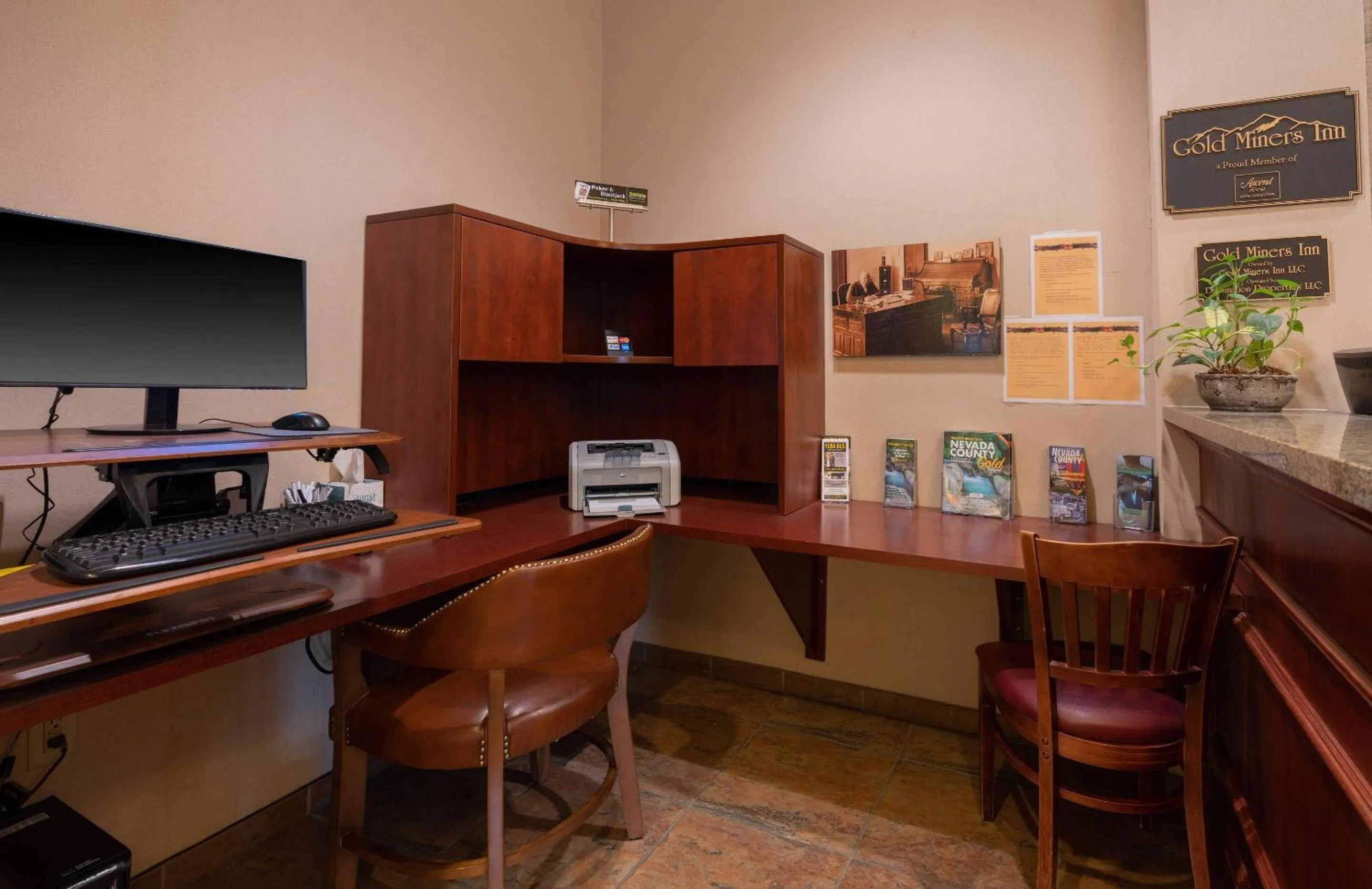 Business facilities in Gold Miners Inn Grass Valley, an Ascend Collection Hotel