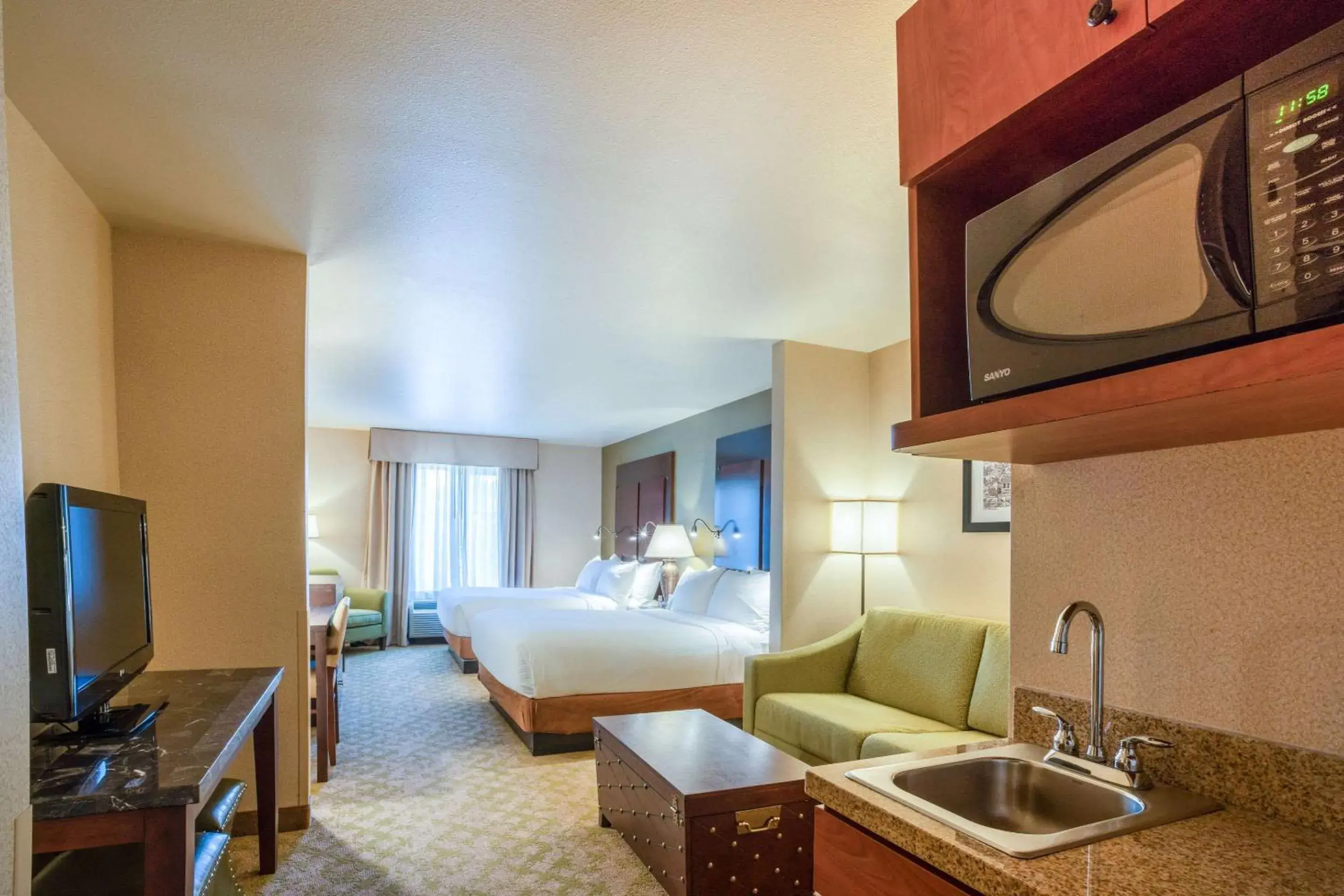 Queen Suite with Two Queen Beds and Sofa Bed in Gold Miners Inn Grass Valley, Ascend Hotel Collection Queen Suite with Two Queen Beds and Sofa Bed in Gold Miners Inn Grass Valley, Ascend Hotel Collection