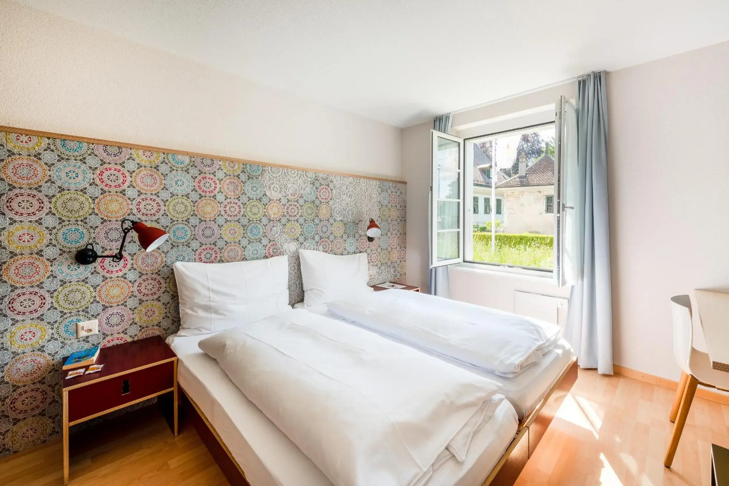 Double Room Street Side - single occupancy in Bären Self Check-in Hotel Double Room Street Side - single occupancy in Bären Self Check-in Hotel