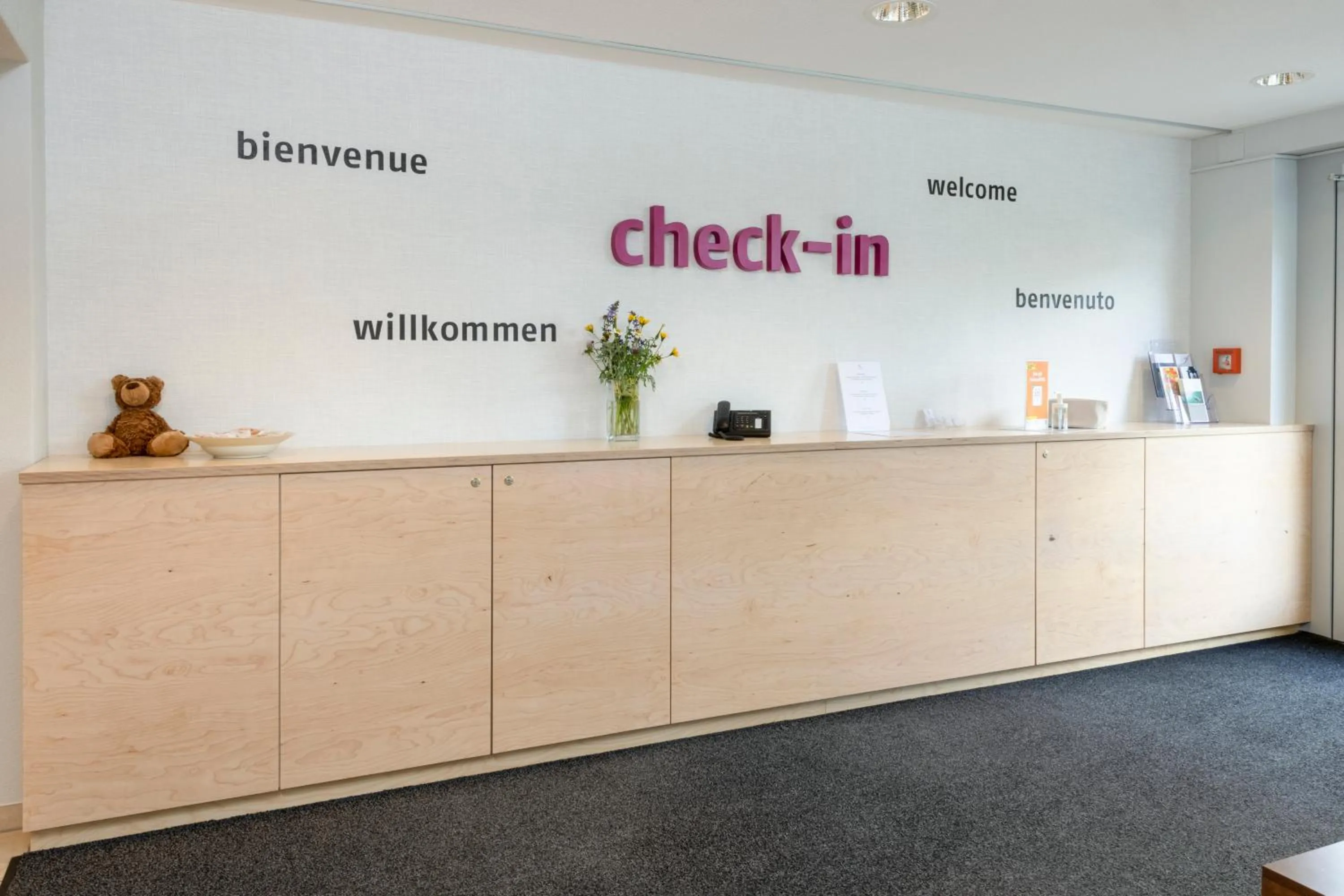 Lobby or reception in Bären Self Check-in Hotel