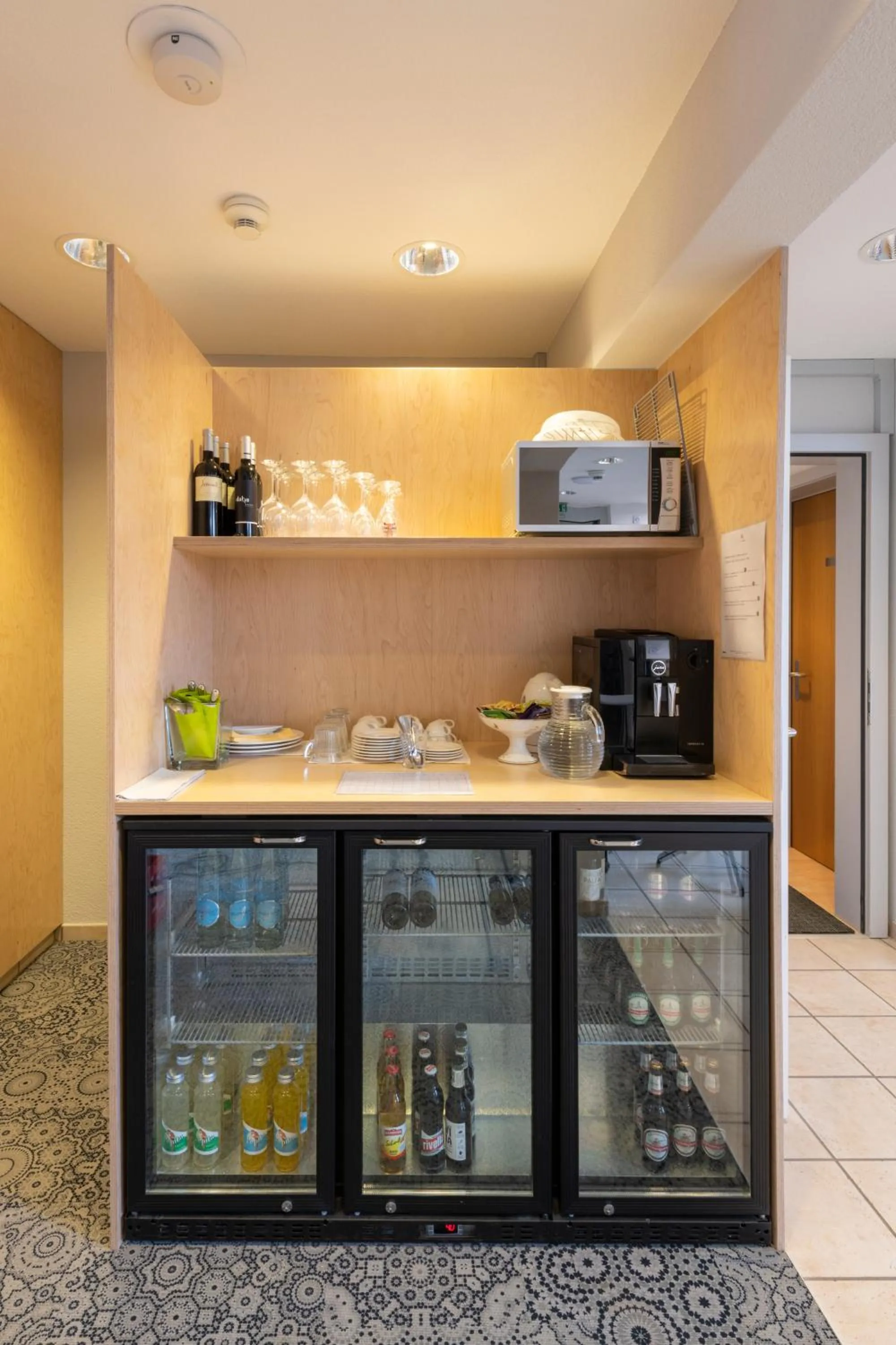 Coffee/tea facilities in Bären Self Check-in Hotel