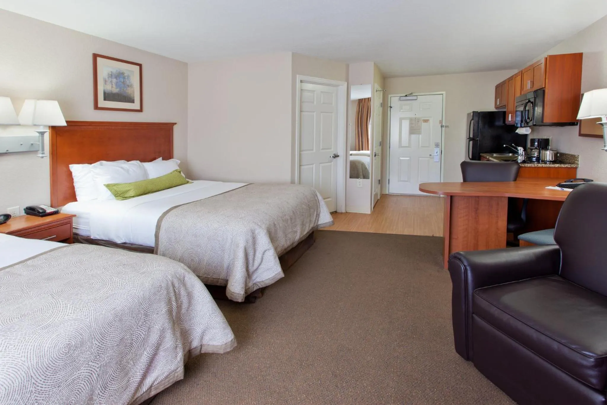 Photo of the whole room, Bed in Candlewood Suites Lexington by IHG