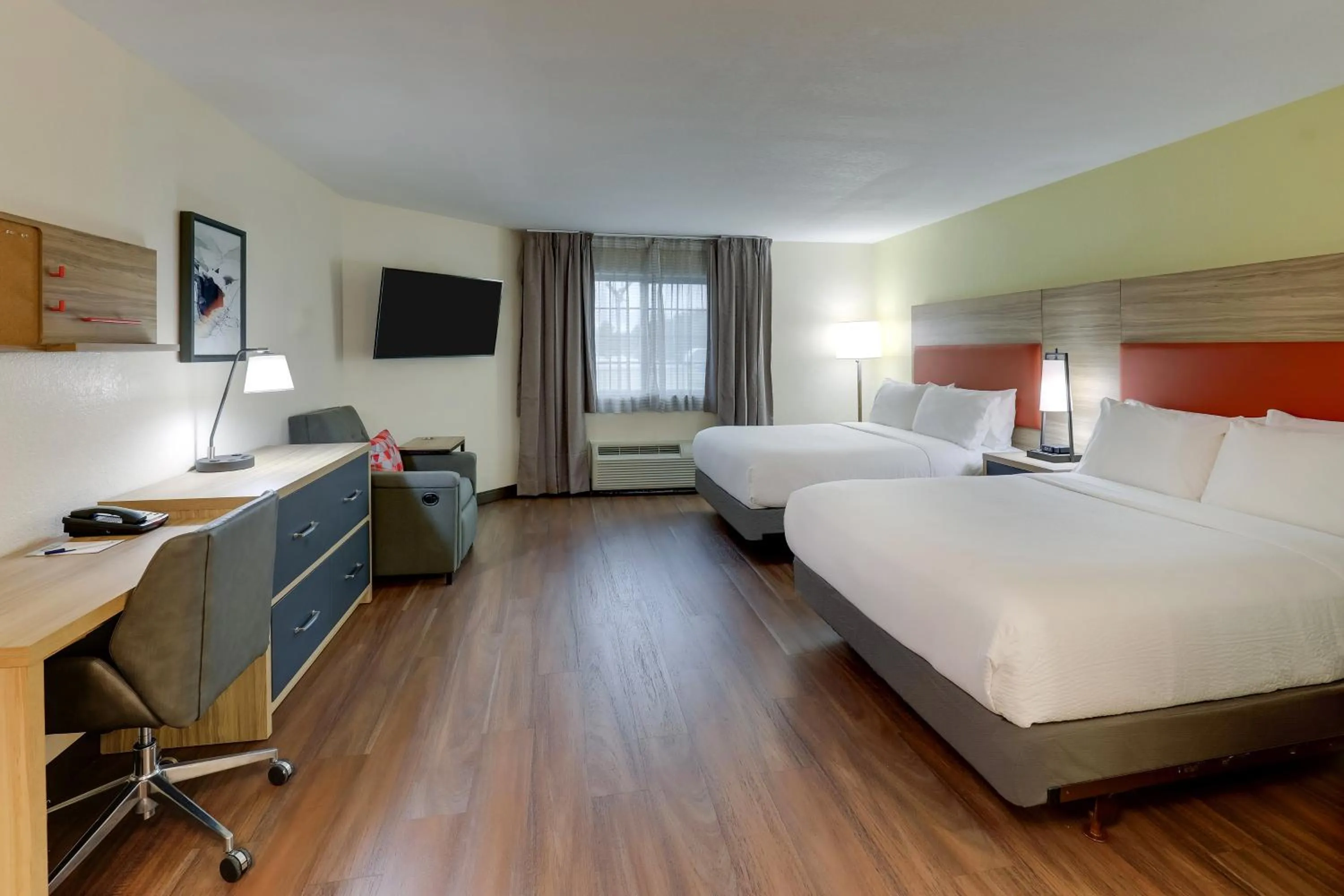 Photo of the whole room, Bed in Candlewood Suites Lexington by IHG