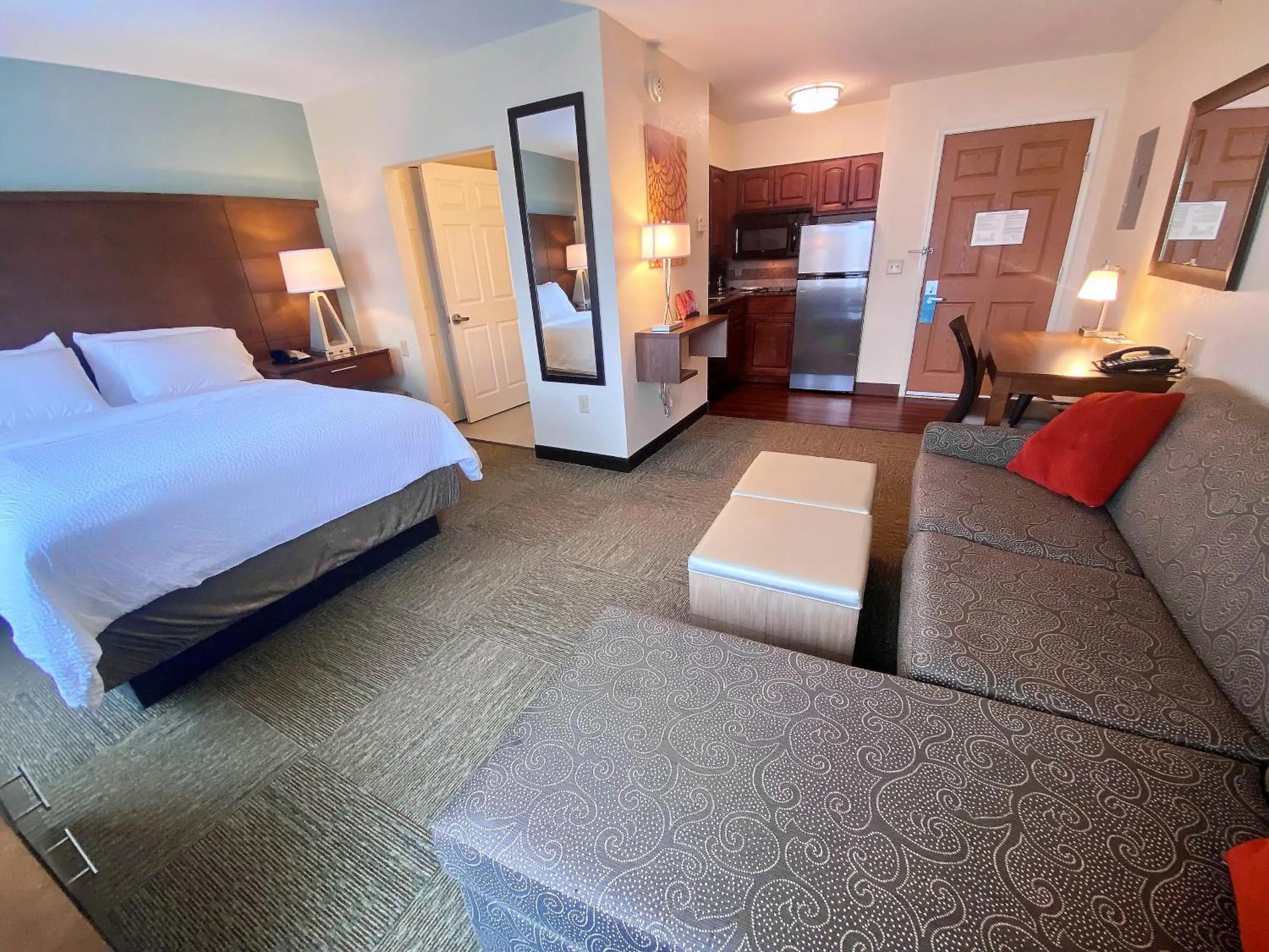 Bed in Staybridge Suites Great Falls by IHG