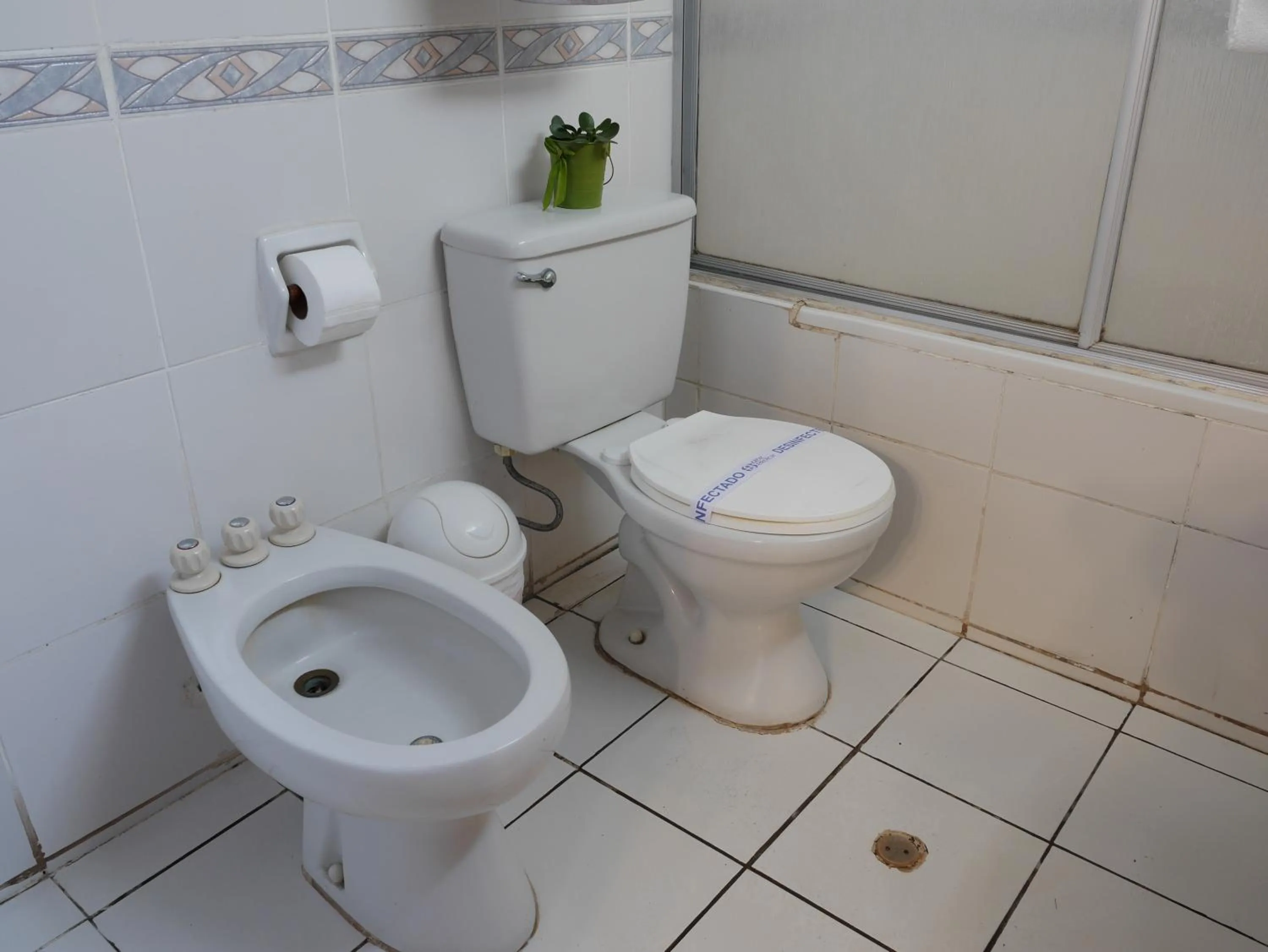 Toilet in Suite Service Apart Hotel