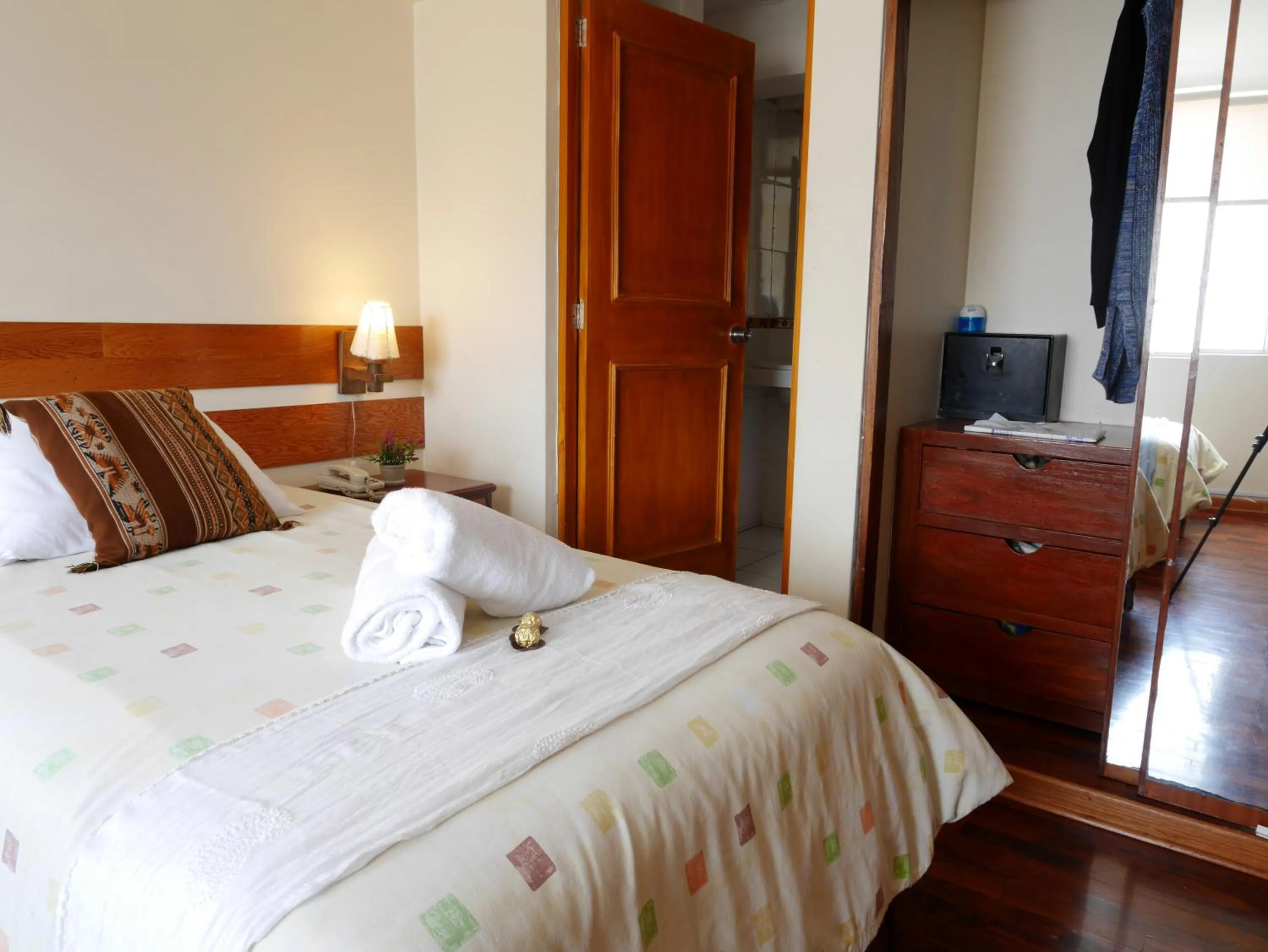 Photo of the whole room, Bed in Suite Service Apart Hotel