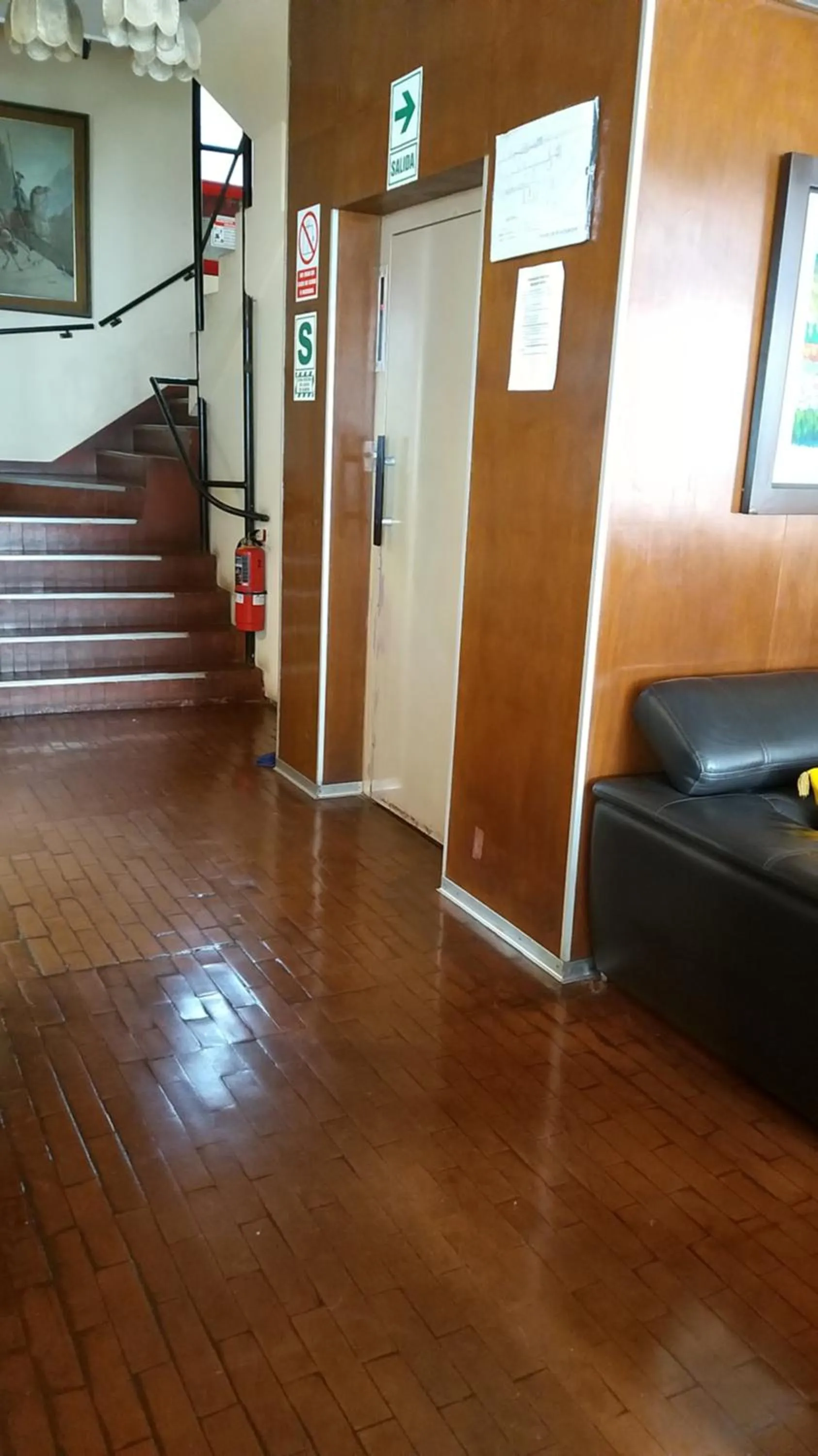 elevator in Suite Service Apart Hotel