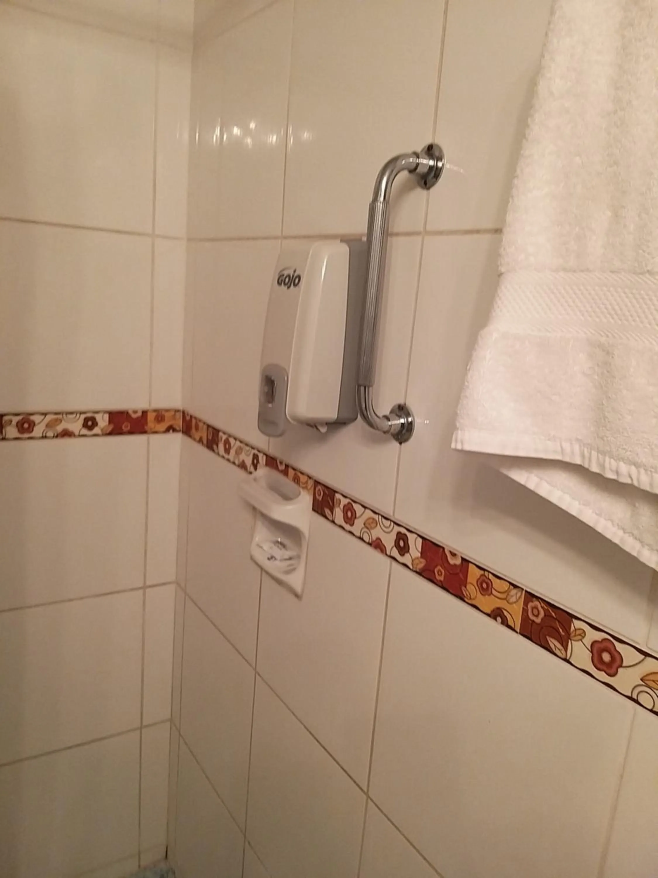 Bathroom in Suite Service Apart Hotel