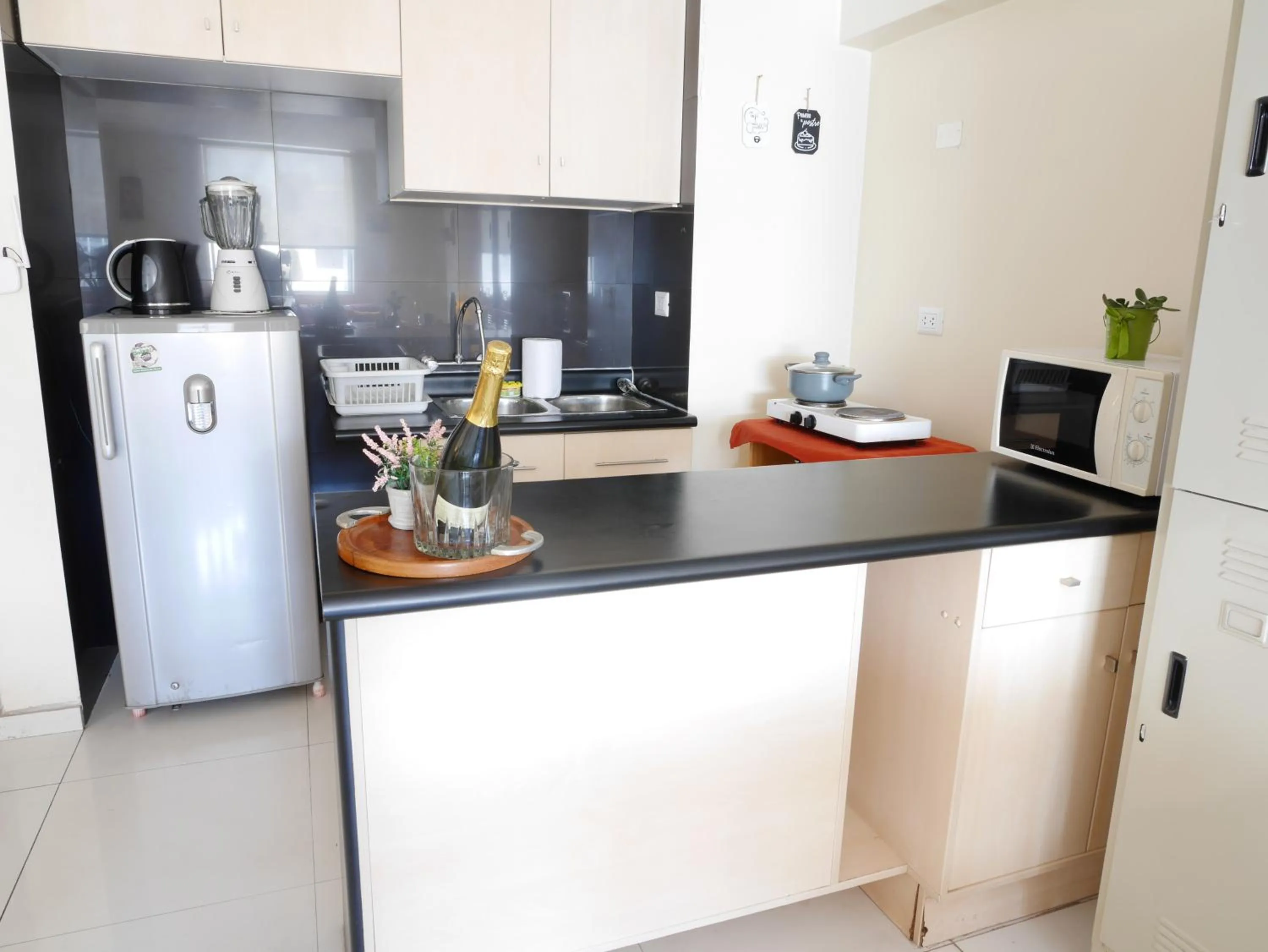 Kitchen or kitchenette in Suite Service Apart Hotel