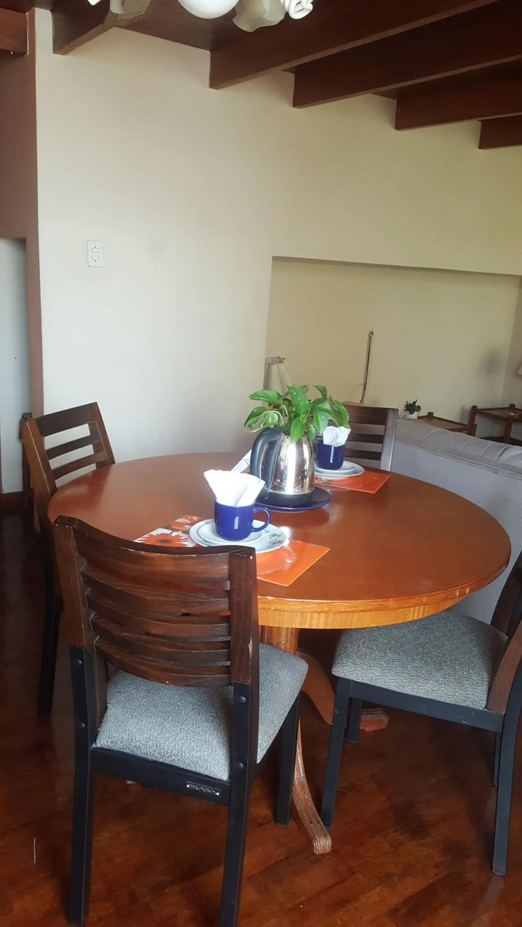 Dining area in Suite Service Apart Hotel