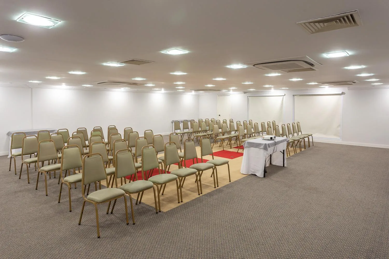 Roochelle Hotel by Nobile