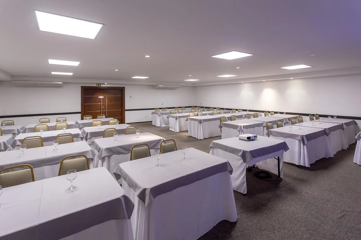 Roochelle Hotel by Nobile