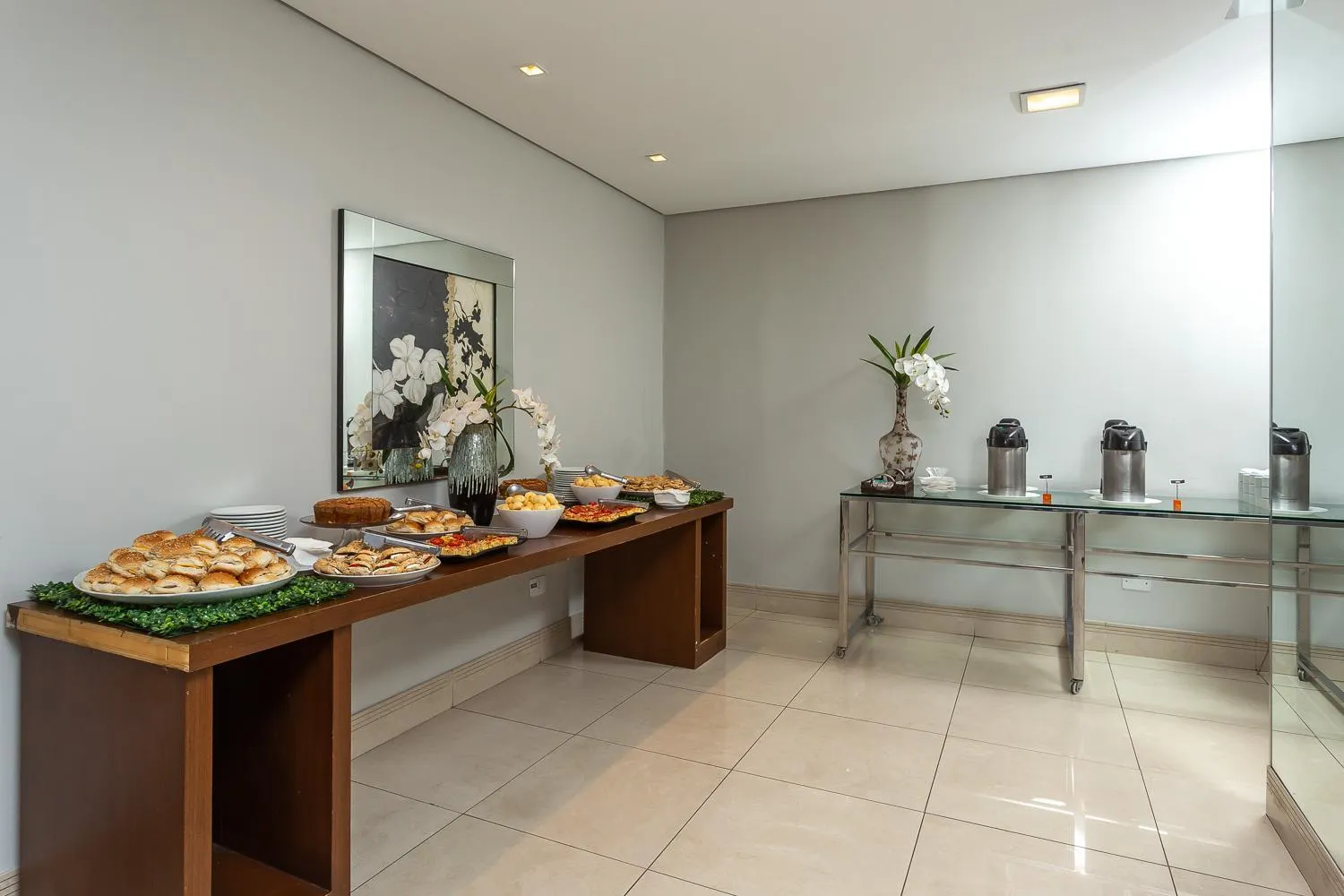 Roochelle Hotel by Nobile