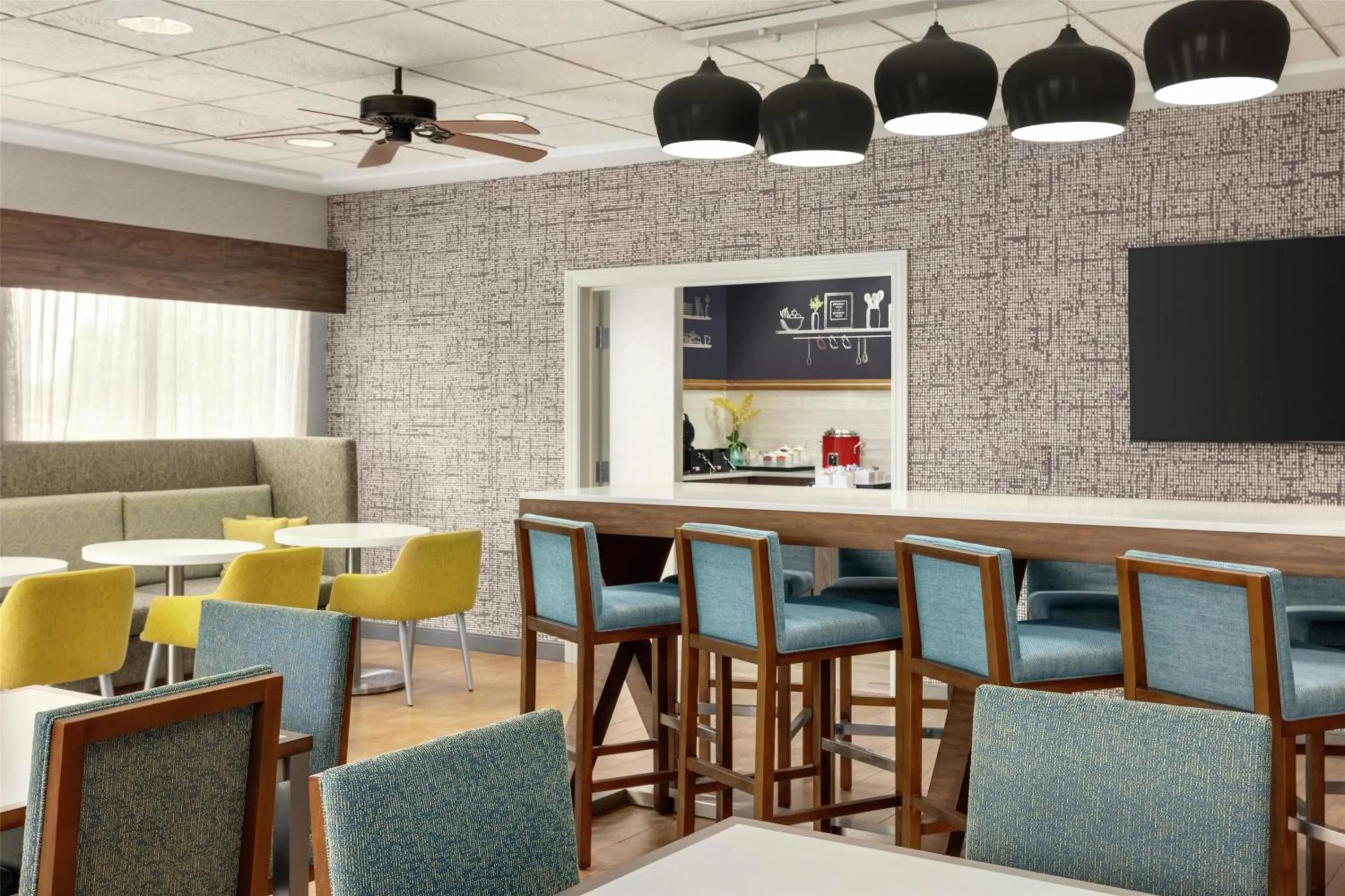 Breakfast in Hampton Inn Derby-Wichita Southeast