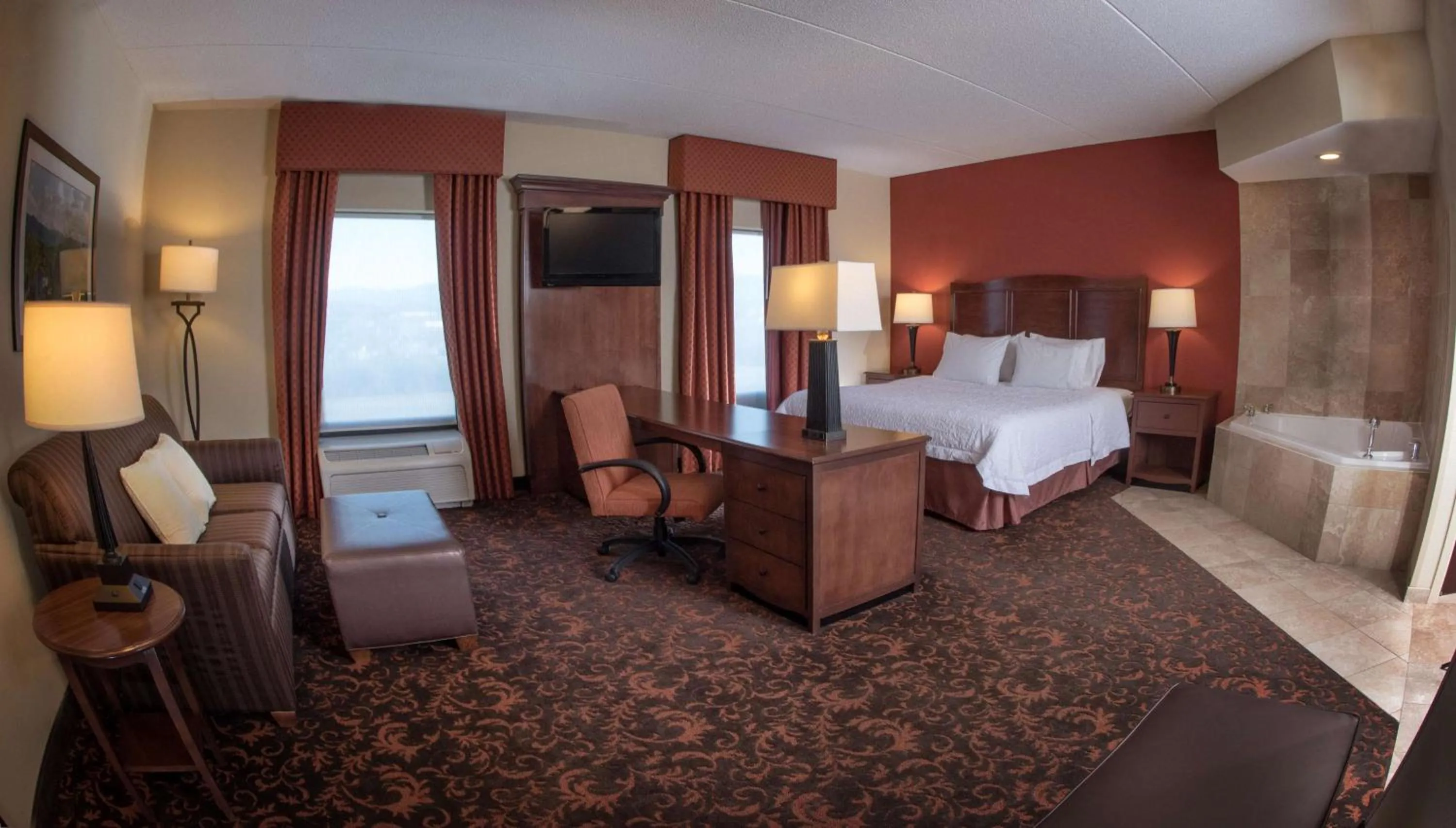 Bed in Hampton Inn and Suites Woodstock, Virginia