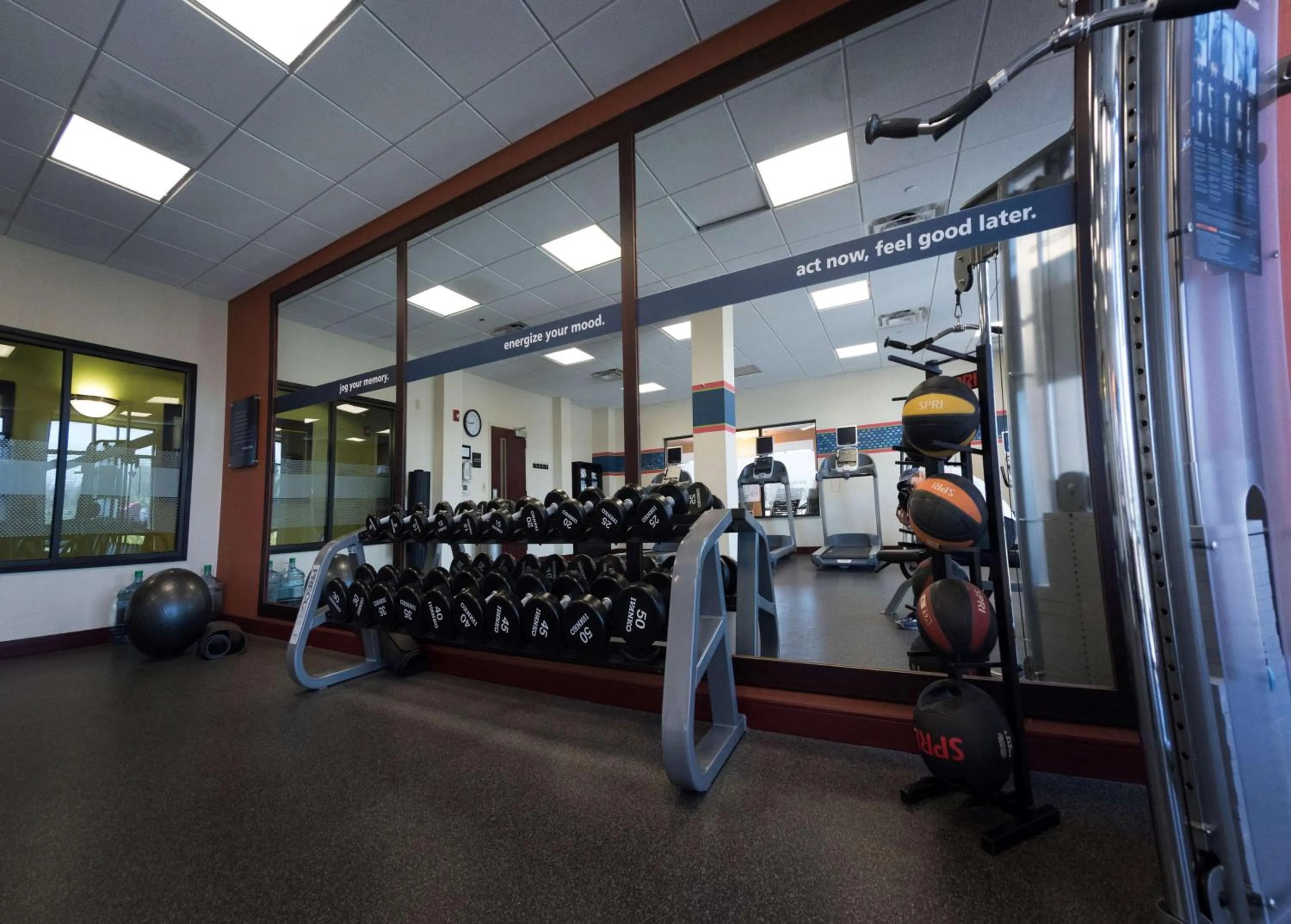 Fitness centre/facilities in Hampton Inn and Suites Woodstock, Virginia