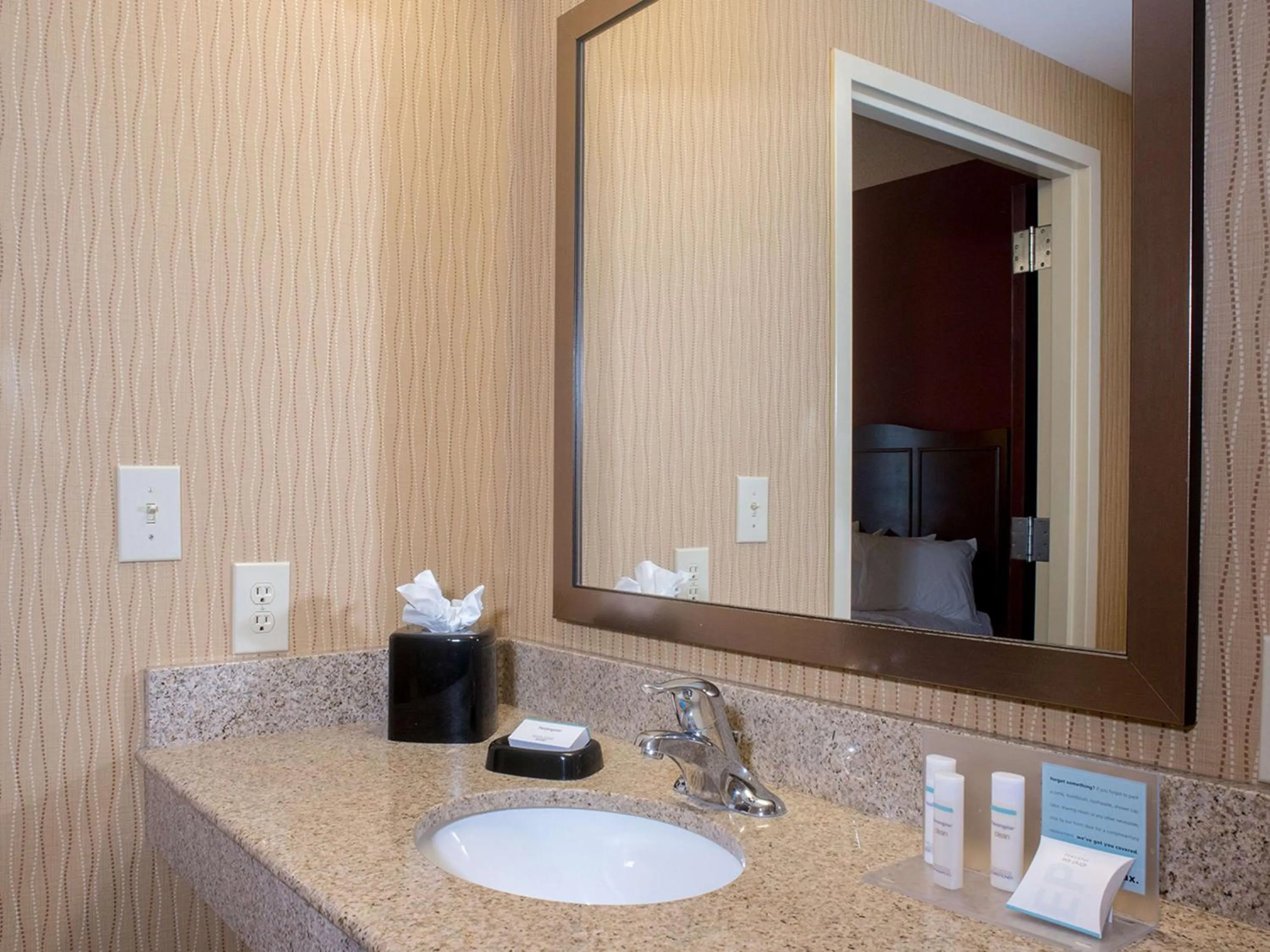 Bathroom in Hampton Inn and Suites Woodstock, Virginia
