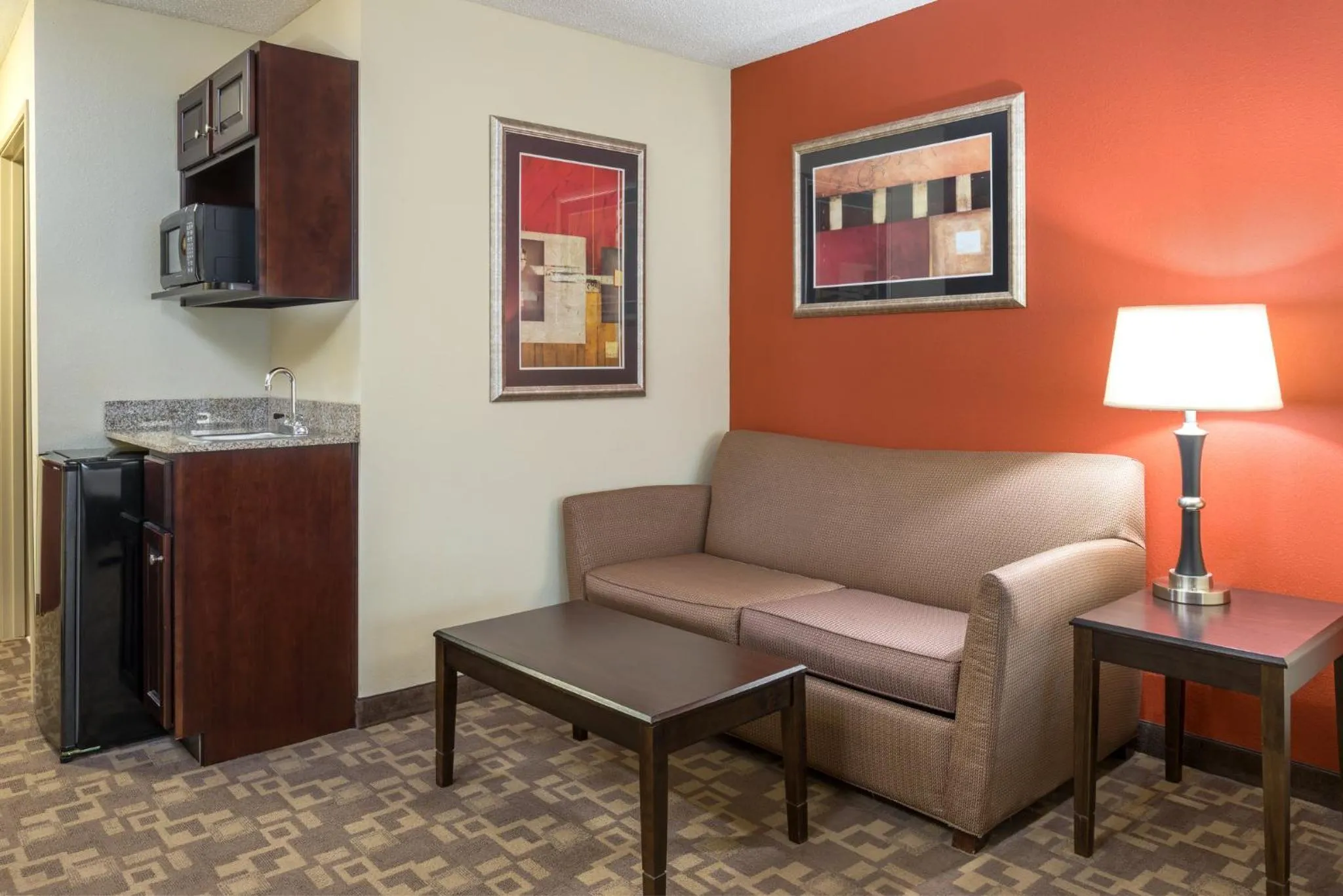 Photo of the whole room in Holiday Inn Express & Suites Lexington Downtown Area-Keeneland by IHG