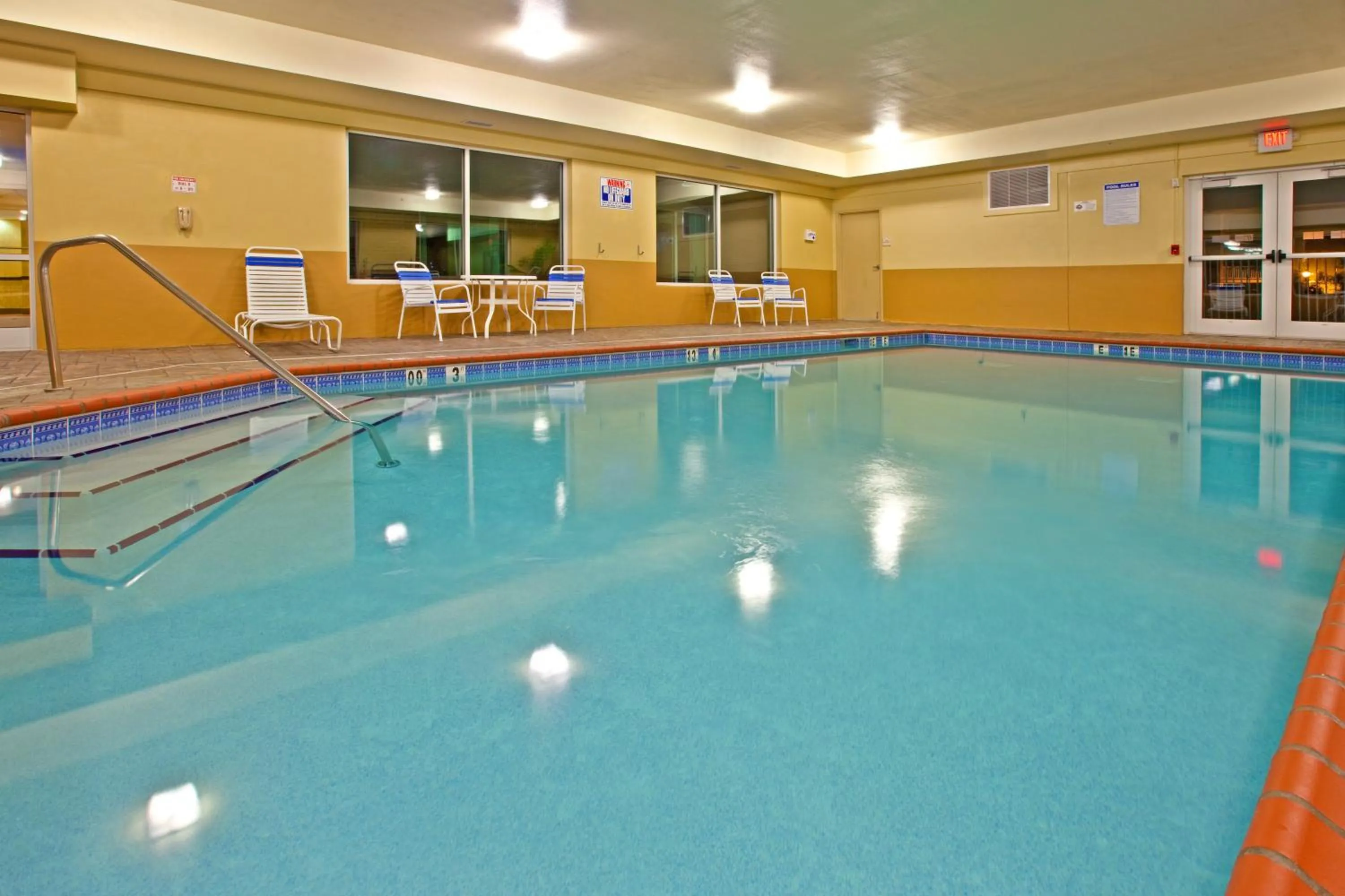 Swimming pool in Holiday Inn Express & Suites Lexington Downtown Area-Keeneland by IHG