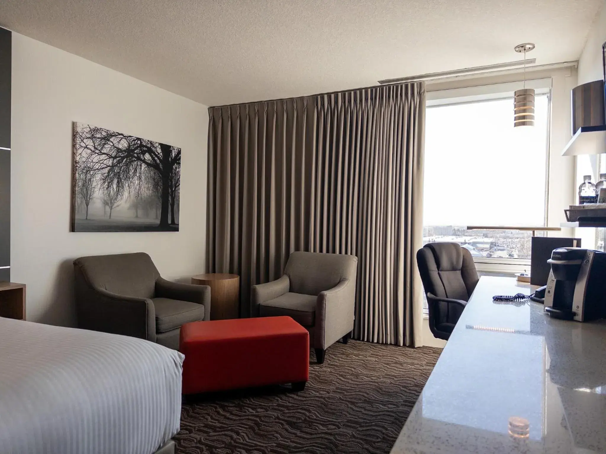 Premium Queen Room - Newly Renovated in Carriage House Hotel and Conference Centre Premium Queen Room - Newly Renovated in Carriage House Hotel and Conference Centre