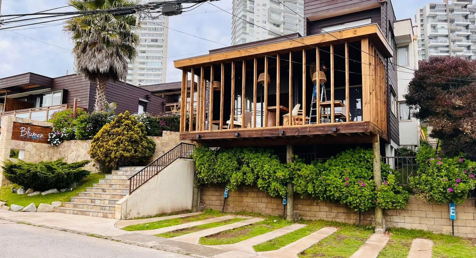 Property building in Blumen Hotel