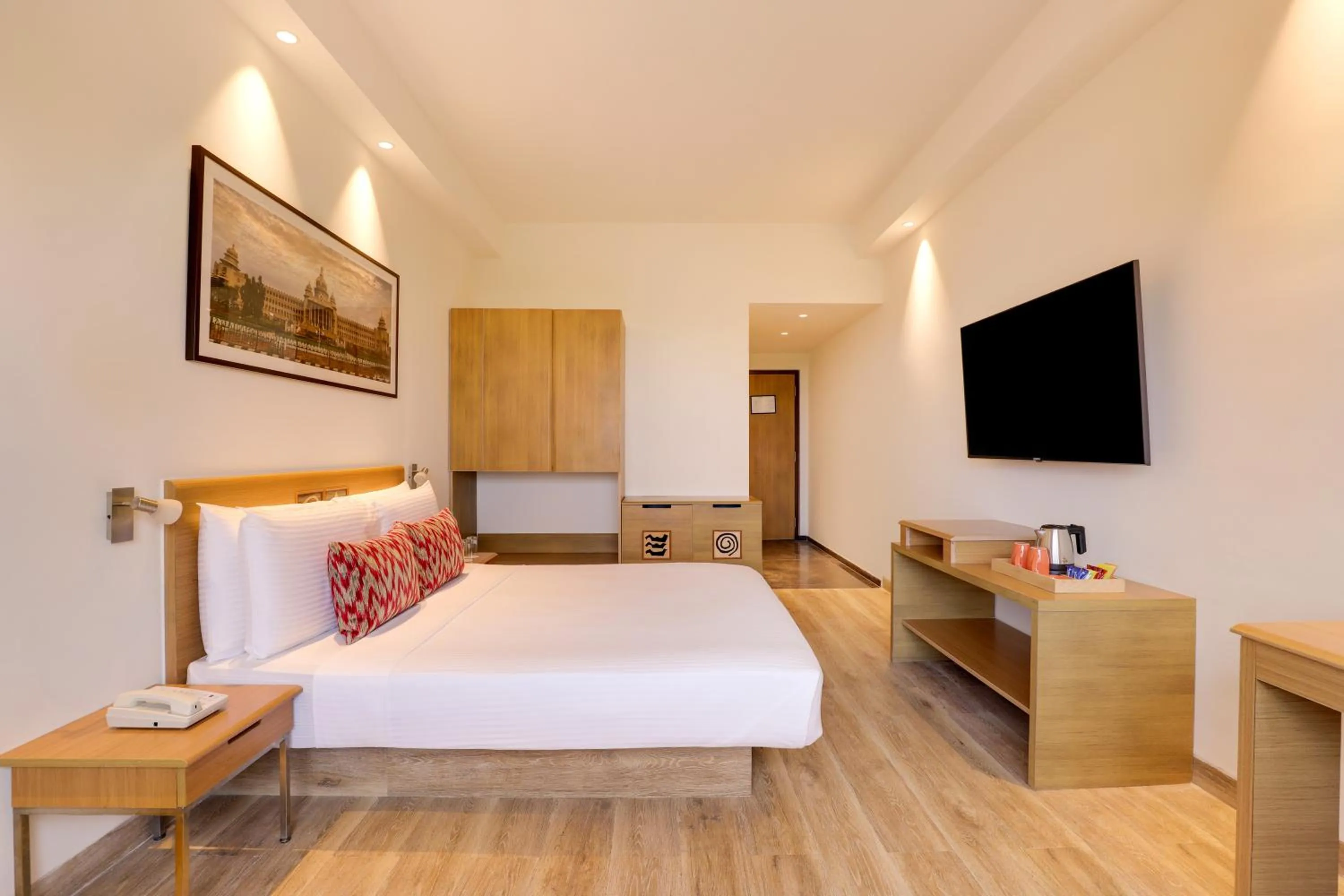 Bedroom, Bed in Lemon Tree Hotel Electronics City