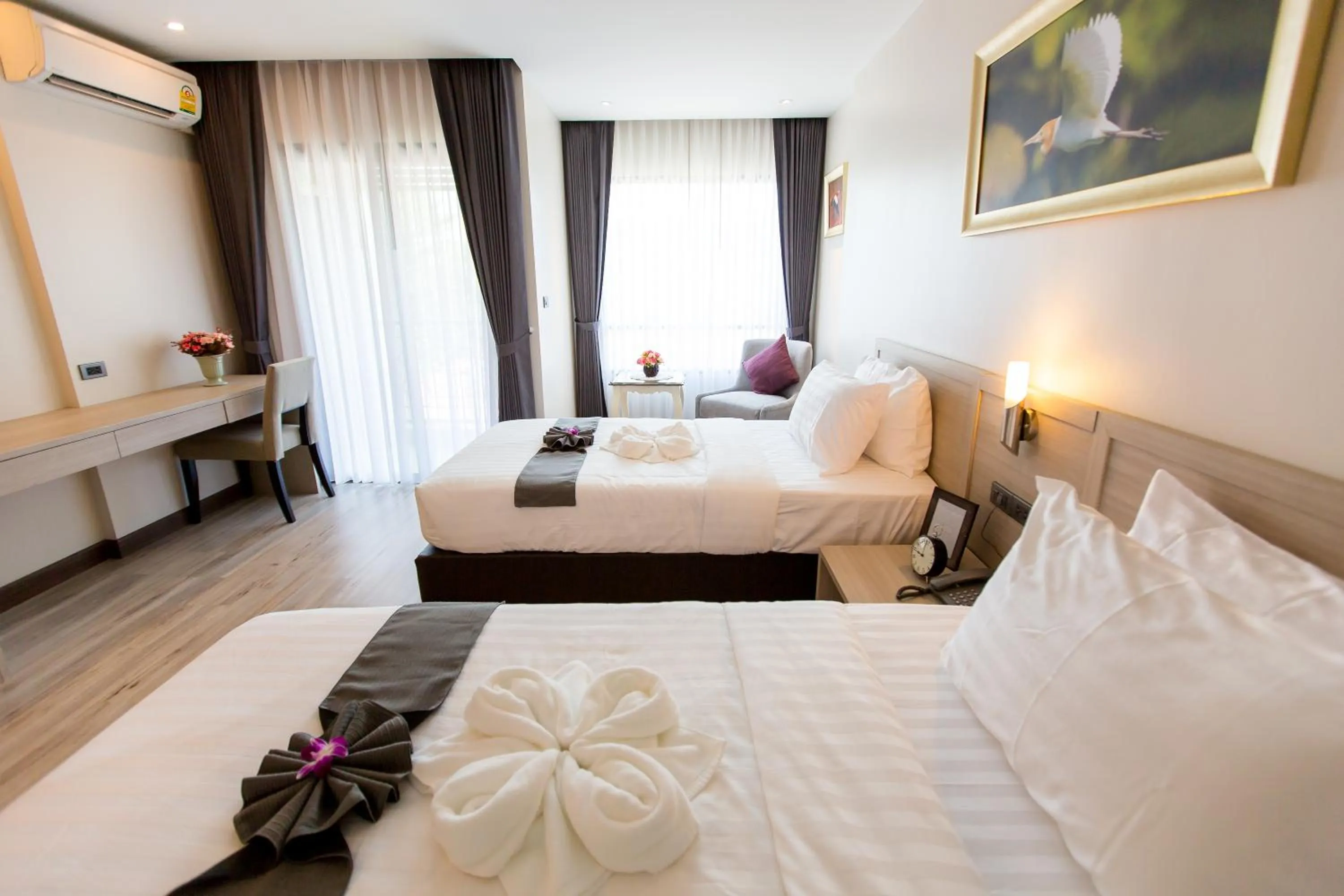 Photo of the whole room, Bed in Rung Aroon Hotel By Le Siri