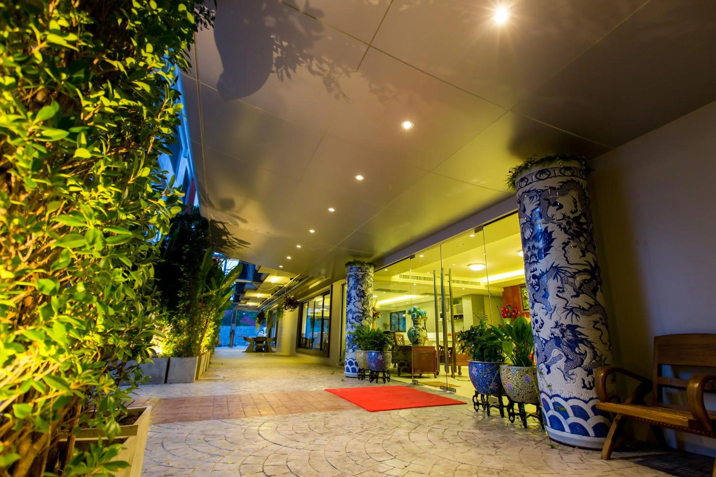 Patio in Rung Aroon Hotel By Le Siri