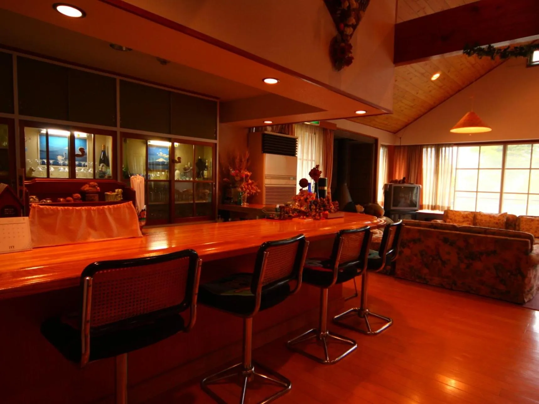 Communal lounge/ TV room in Pension Avenue