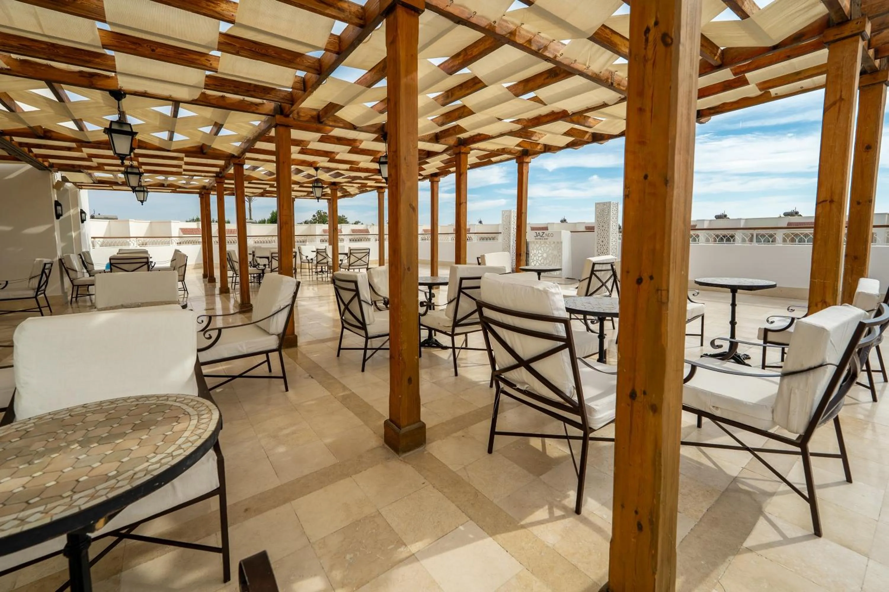 Restaurant/places to eat in JAZ Neo Sharks Bay