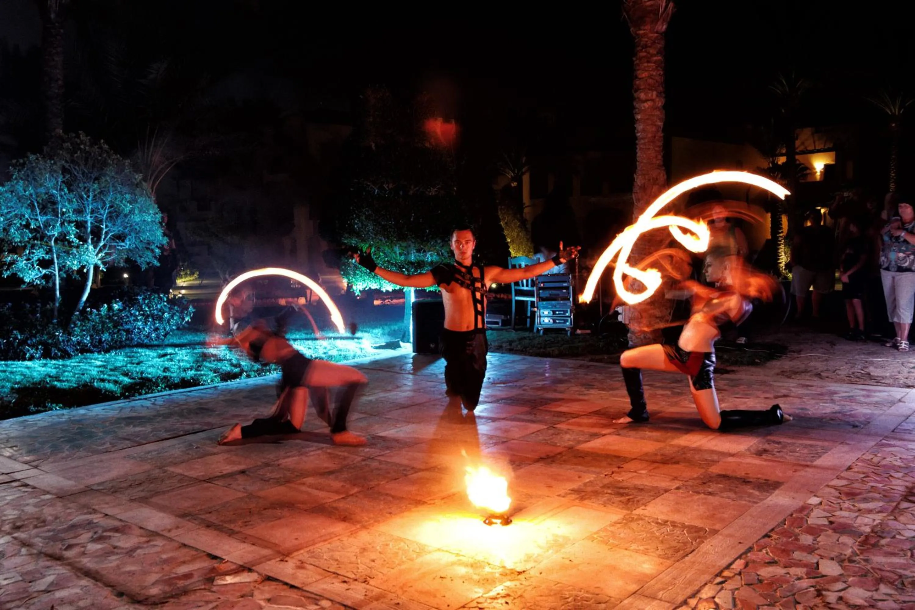 Evening entertainment in JAZ Makadina