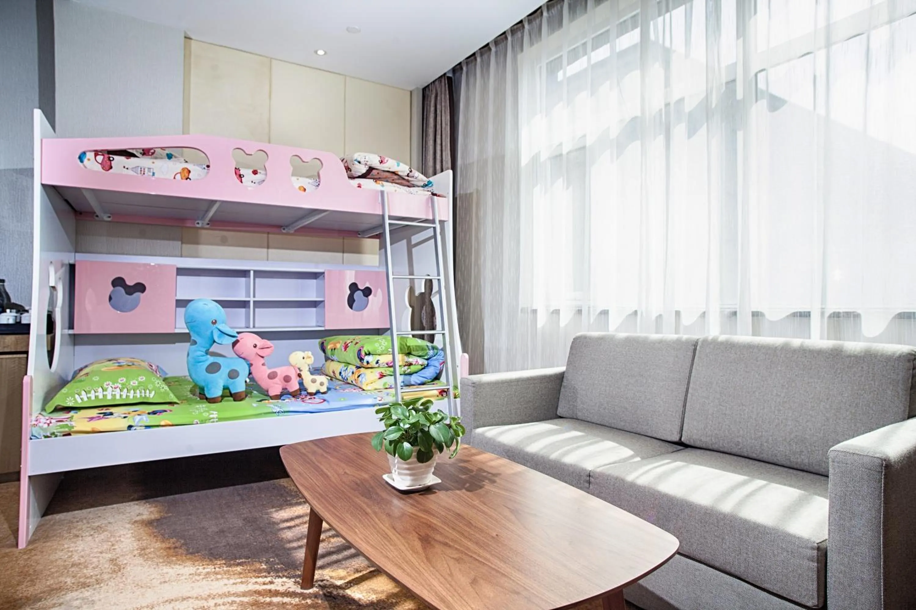 Decorative detail in Xi'an Peace Arch Hotel