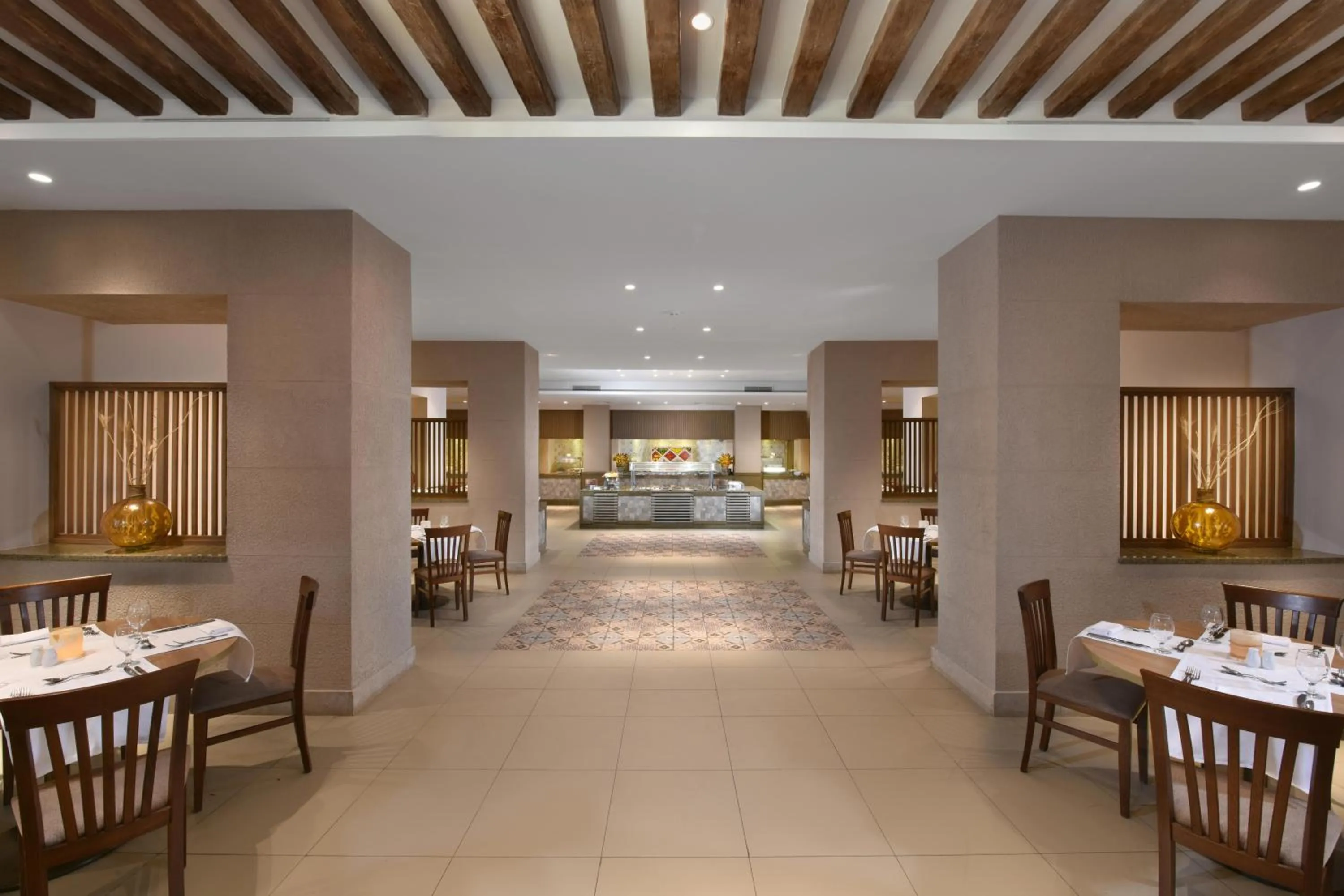 Restaurant/places to eat in JAZ Mirabel Resort