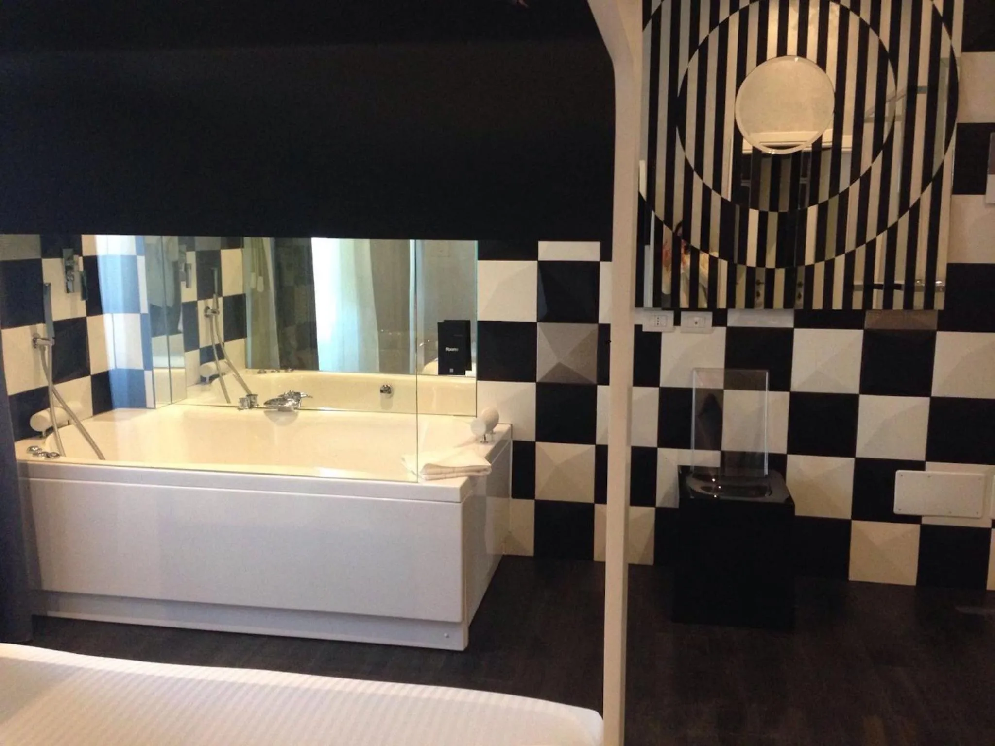 Photo of the whole room in iRooms Central Station