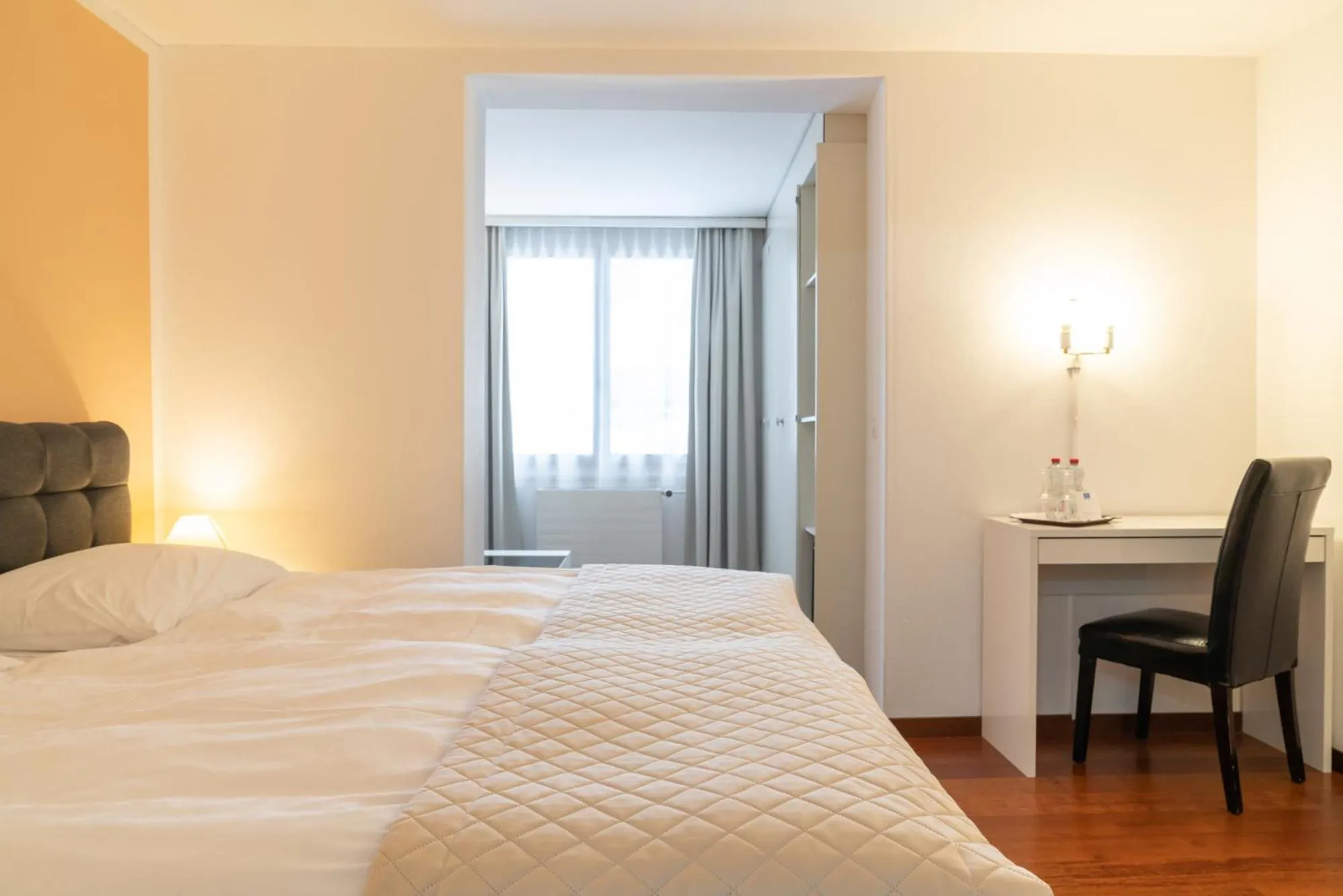 Photo of the whole room, Bed in Hotel Europe