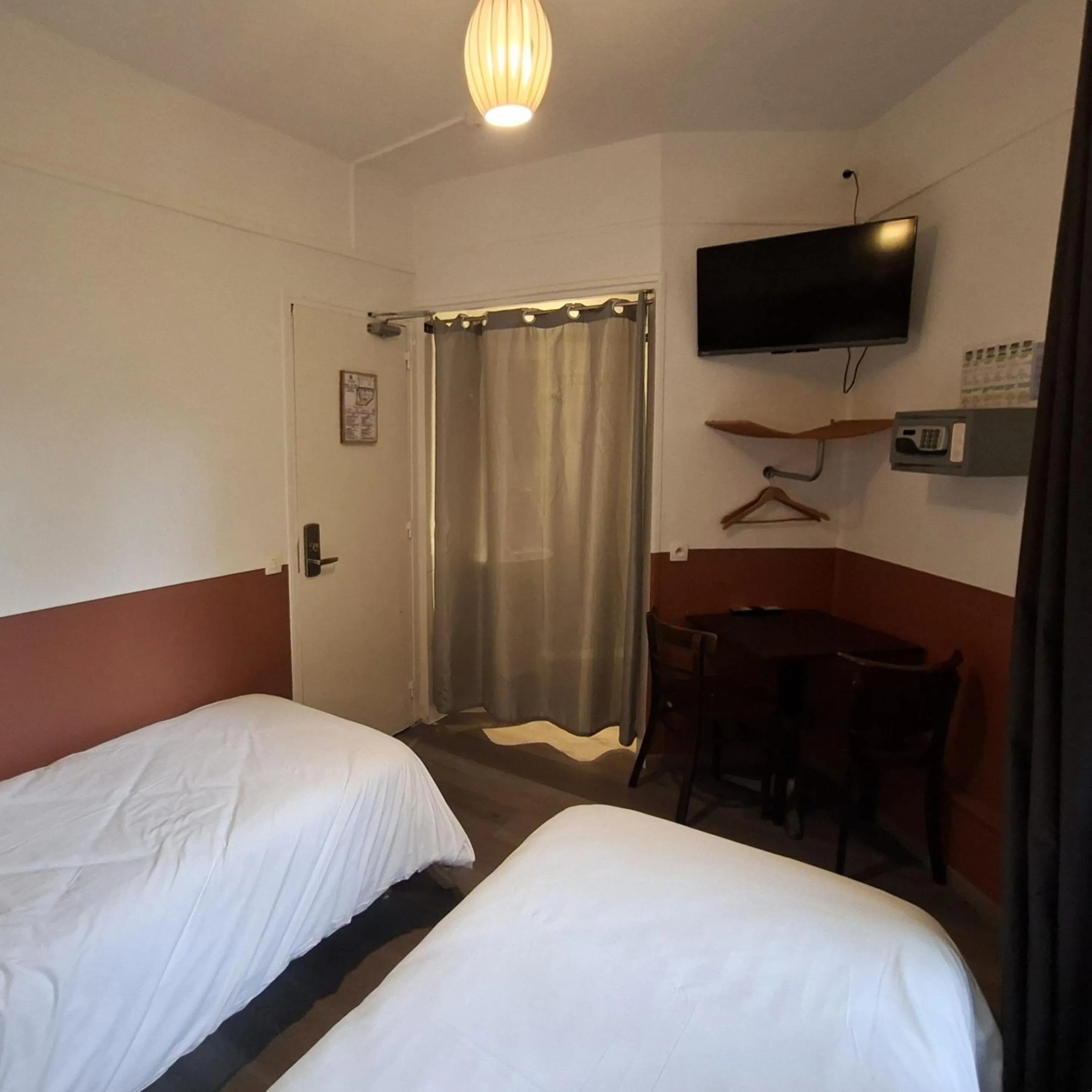 Photo of the whole room, Bed in Caulaincourt Montmartre by Hiphophostels