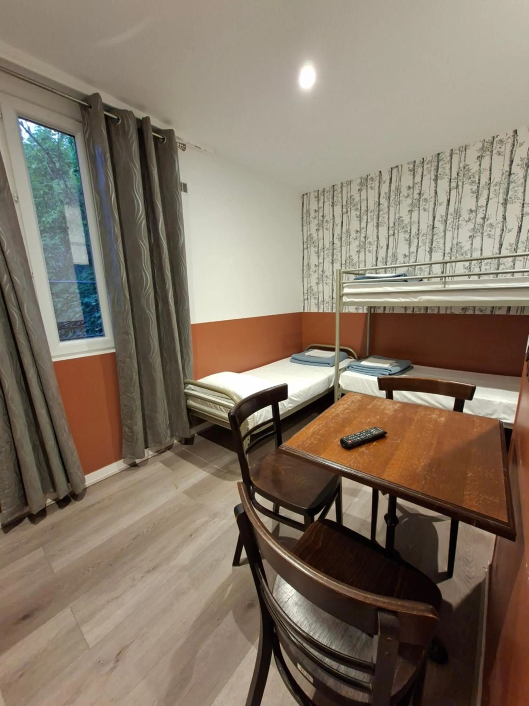 Photo of the whole room in Caulaincourt Montmartre by Hiphophostels