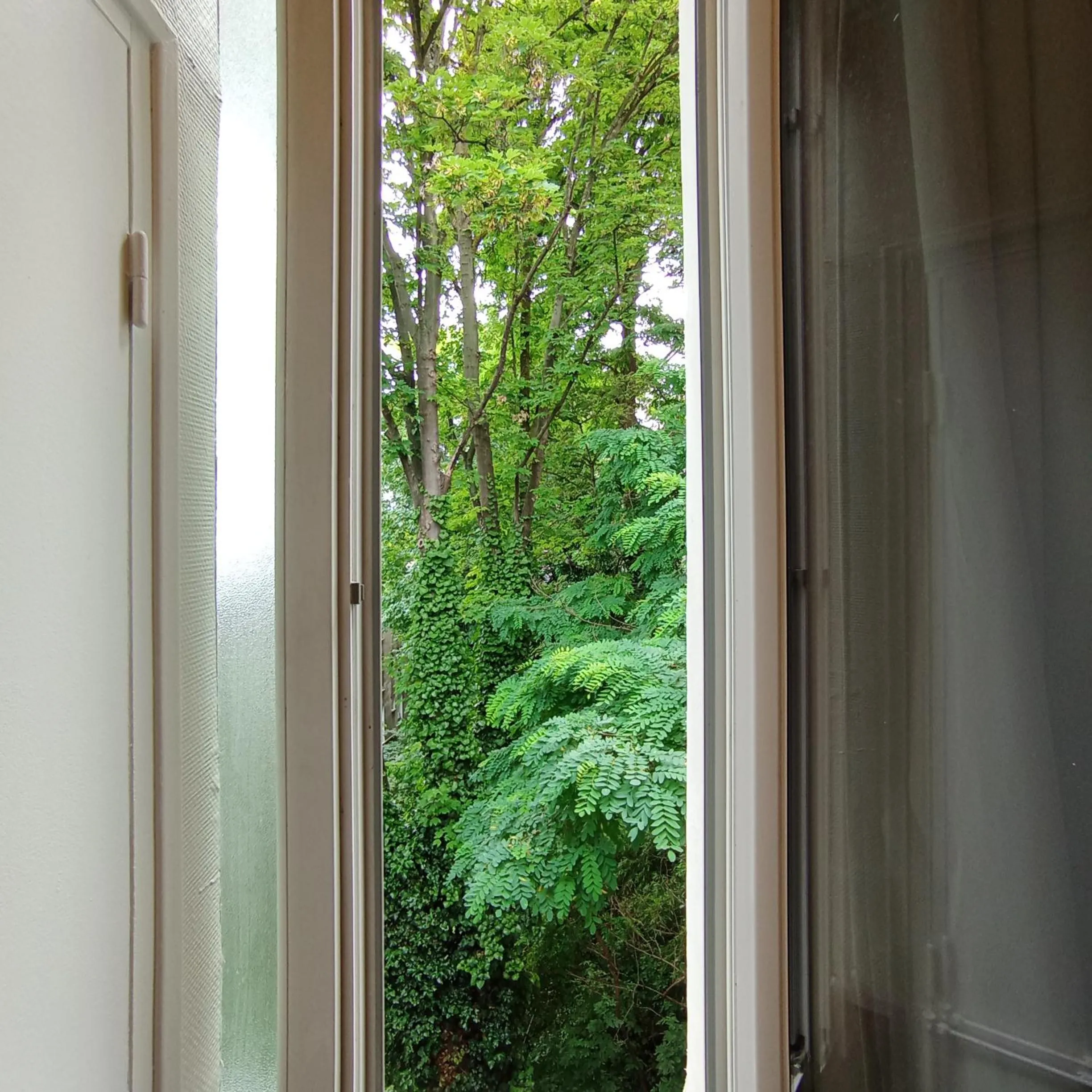 Garden view in Caulaincourt Montmartre by Hiphophostels