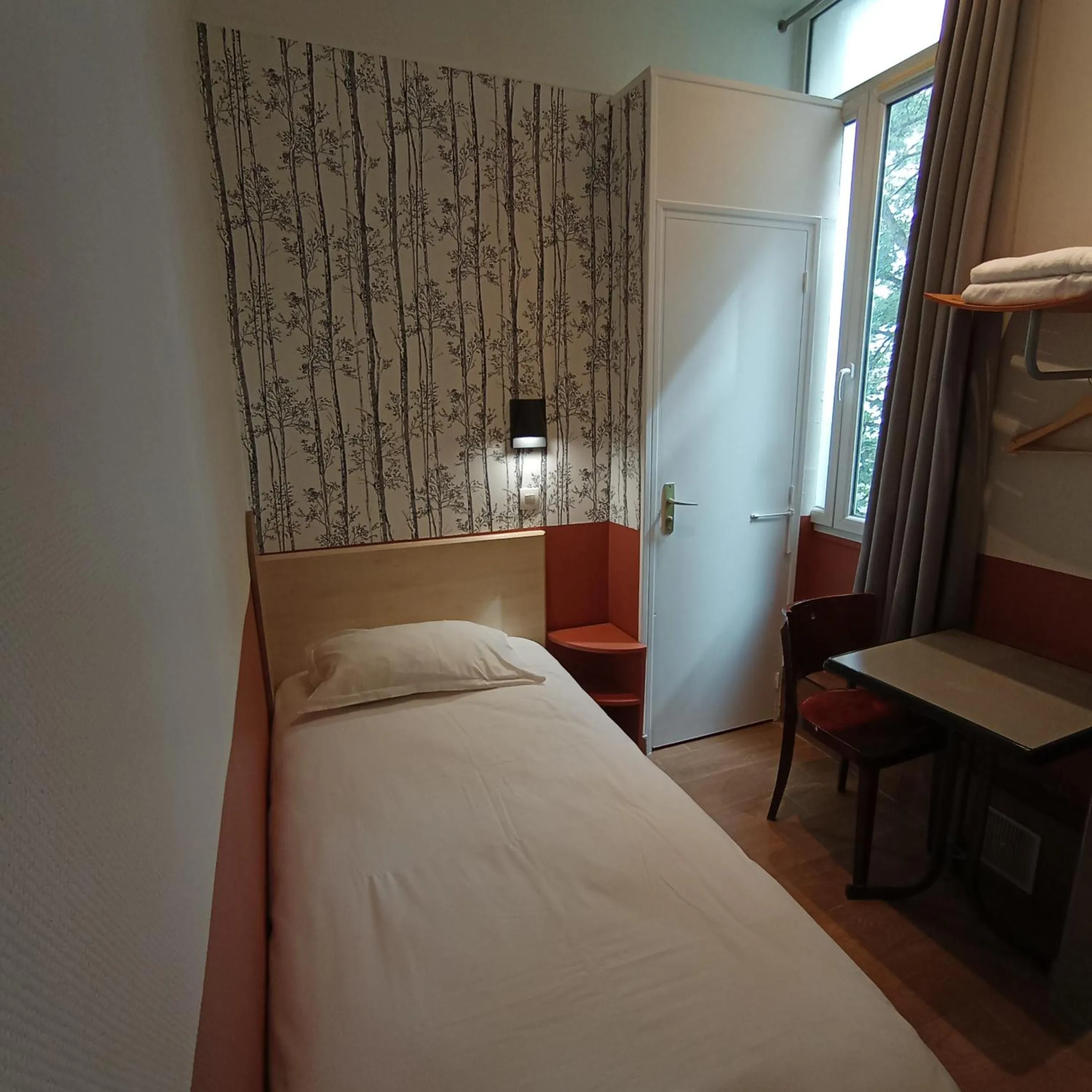 Photo of the whole room, Bed in Caulaincourt Montmartre by Hiphophostels