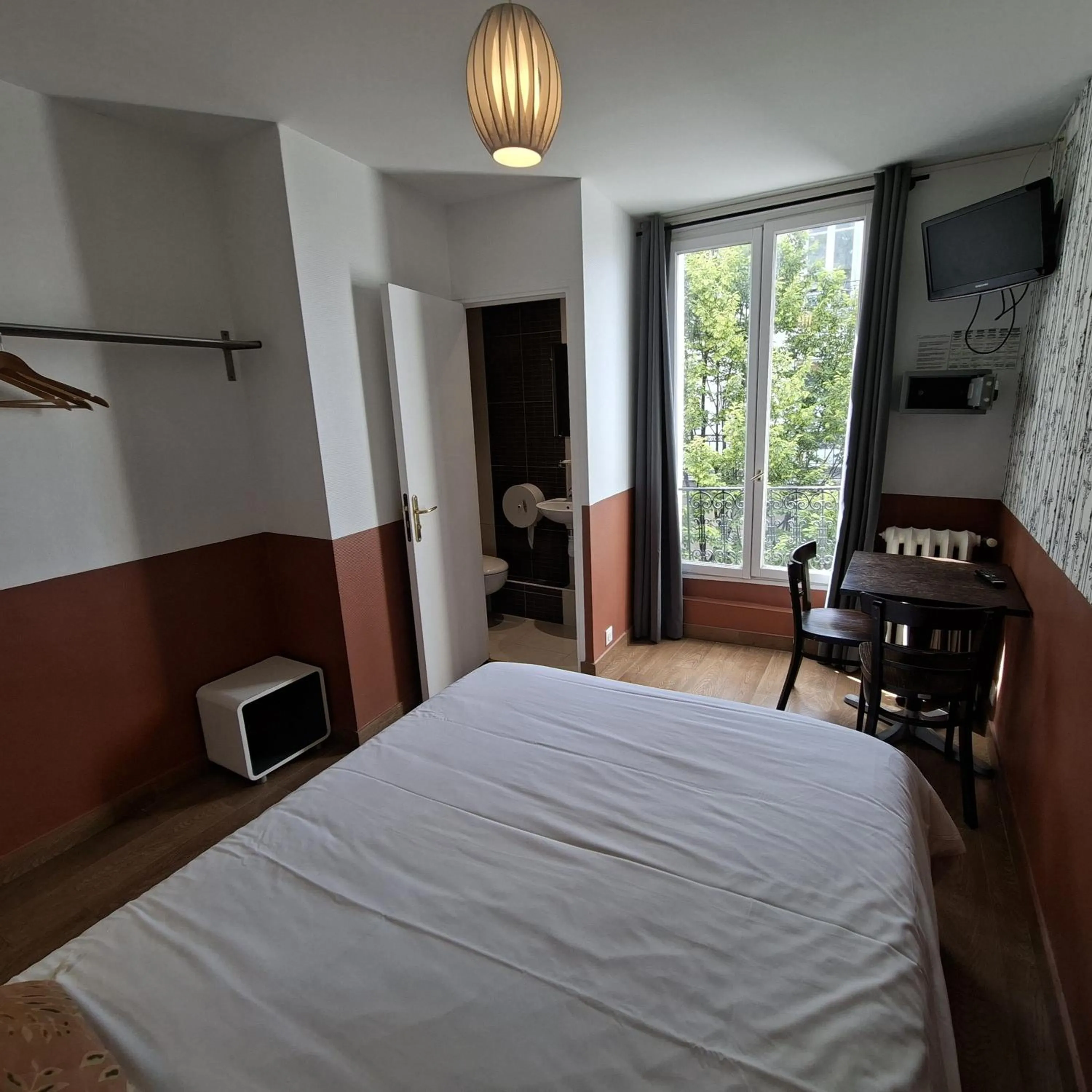 Photo of the whole room, Bed in Caulaincourt Montmartre by Hiphophostels