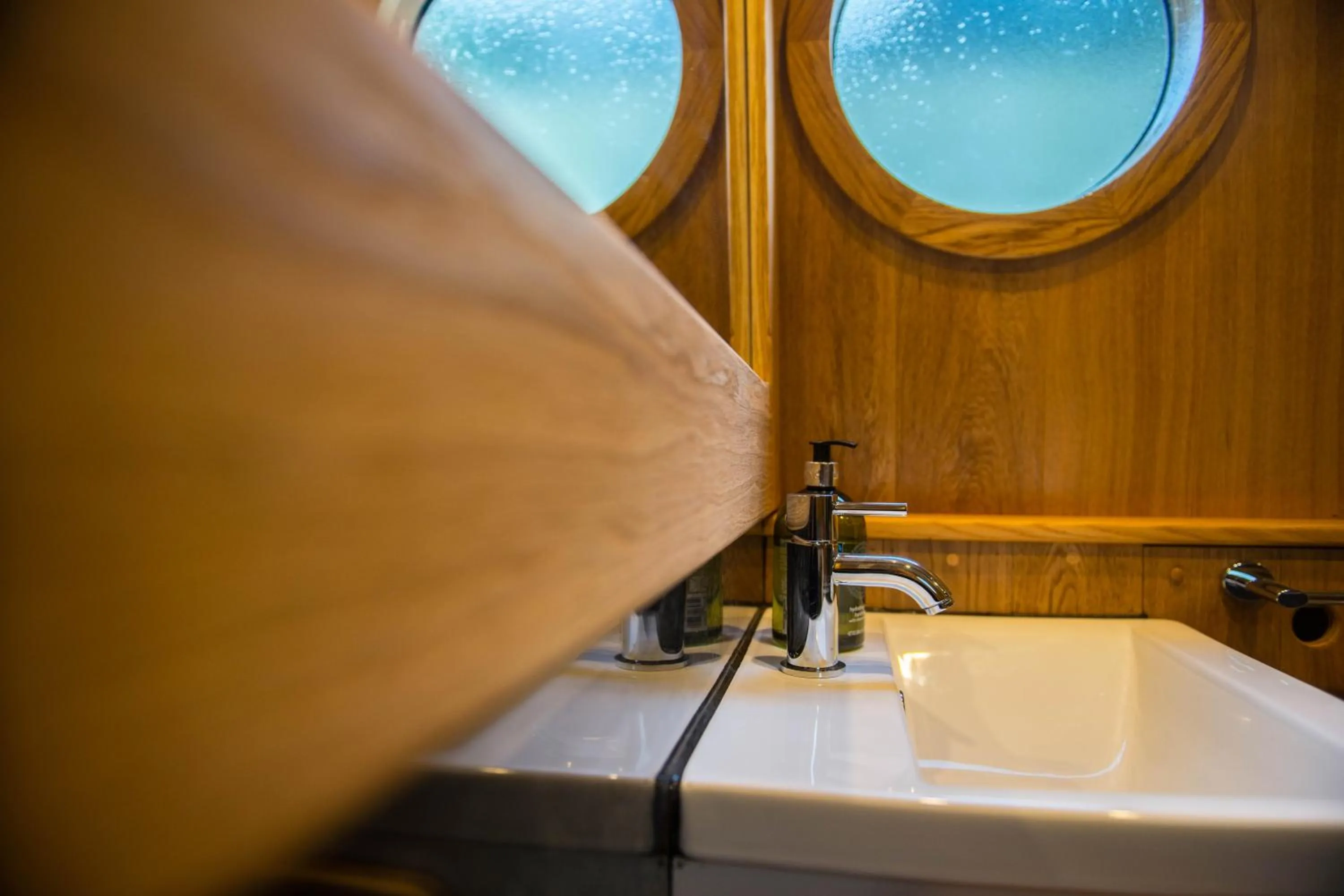 Bathroom in Narrowboat Puzzle
