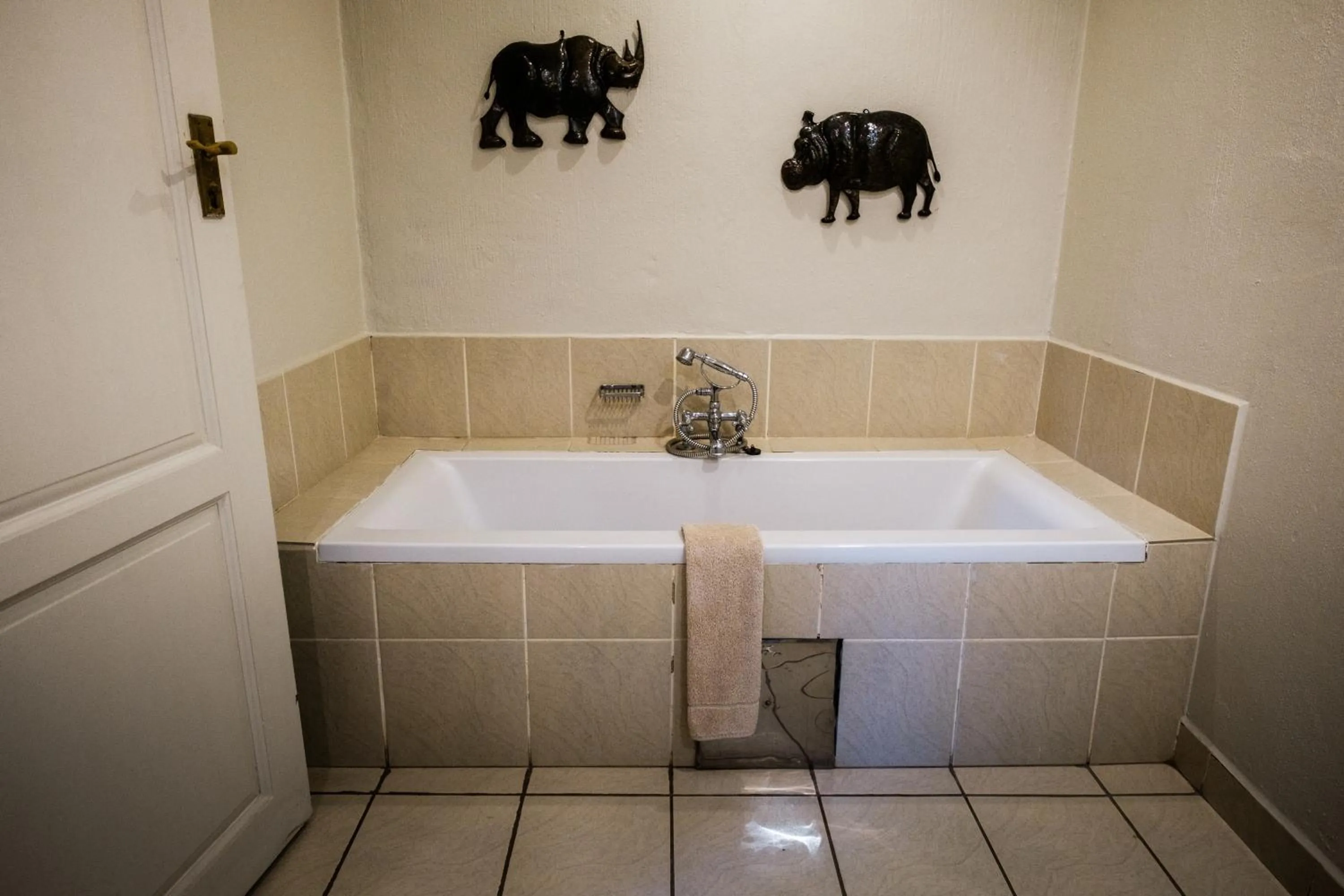 Bath in Chobe Marina Lodge
