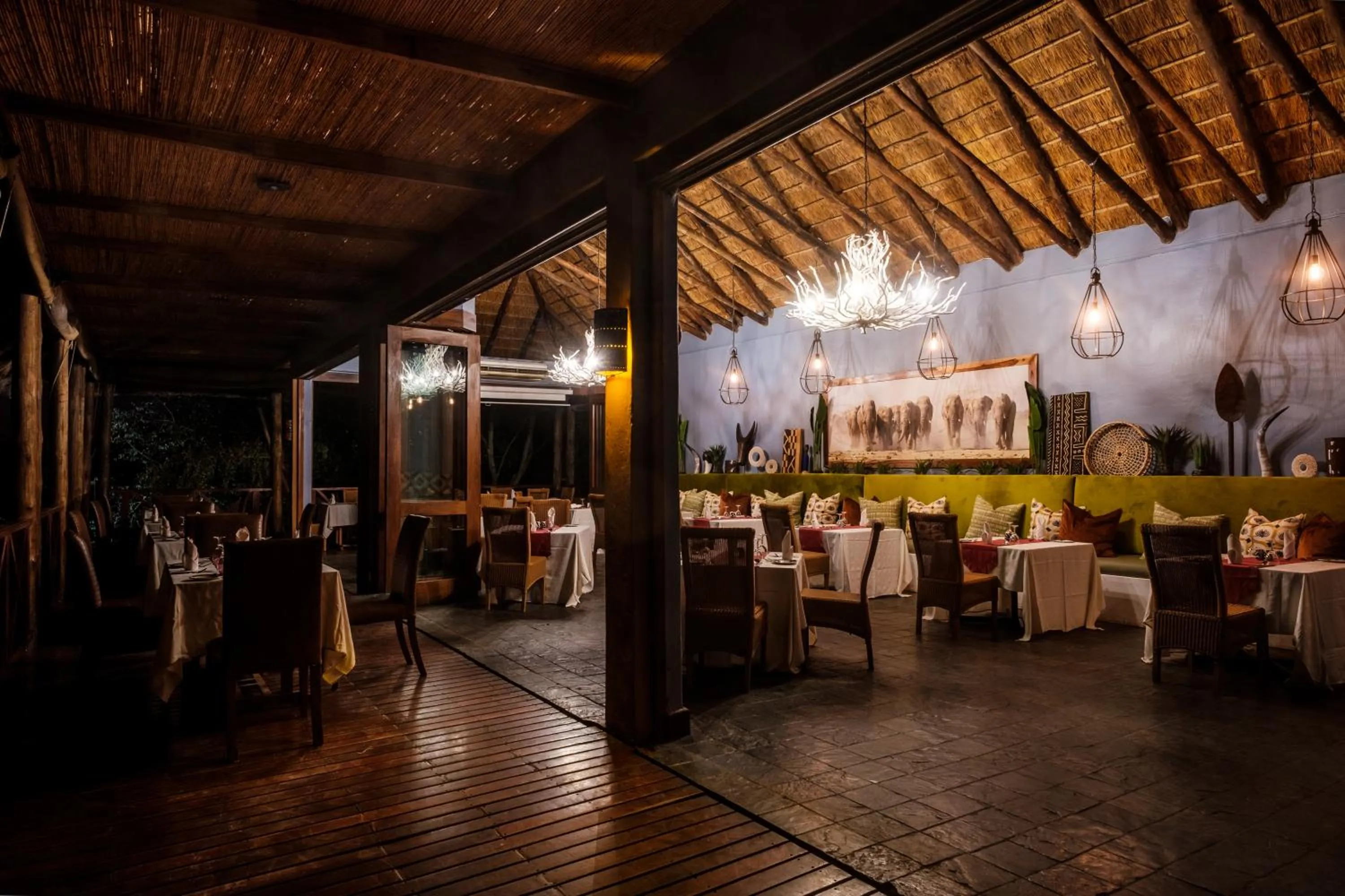 Restaurant/places to eat in Chobe Marina Lodge
