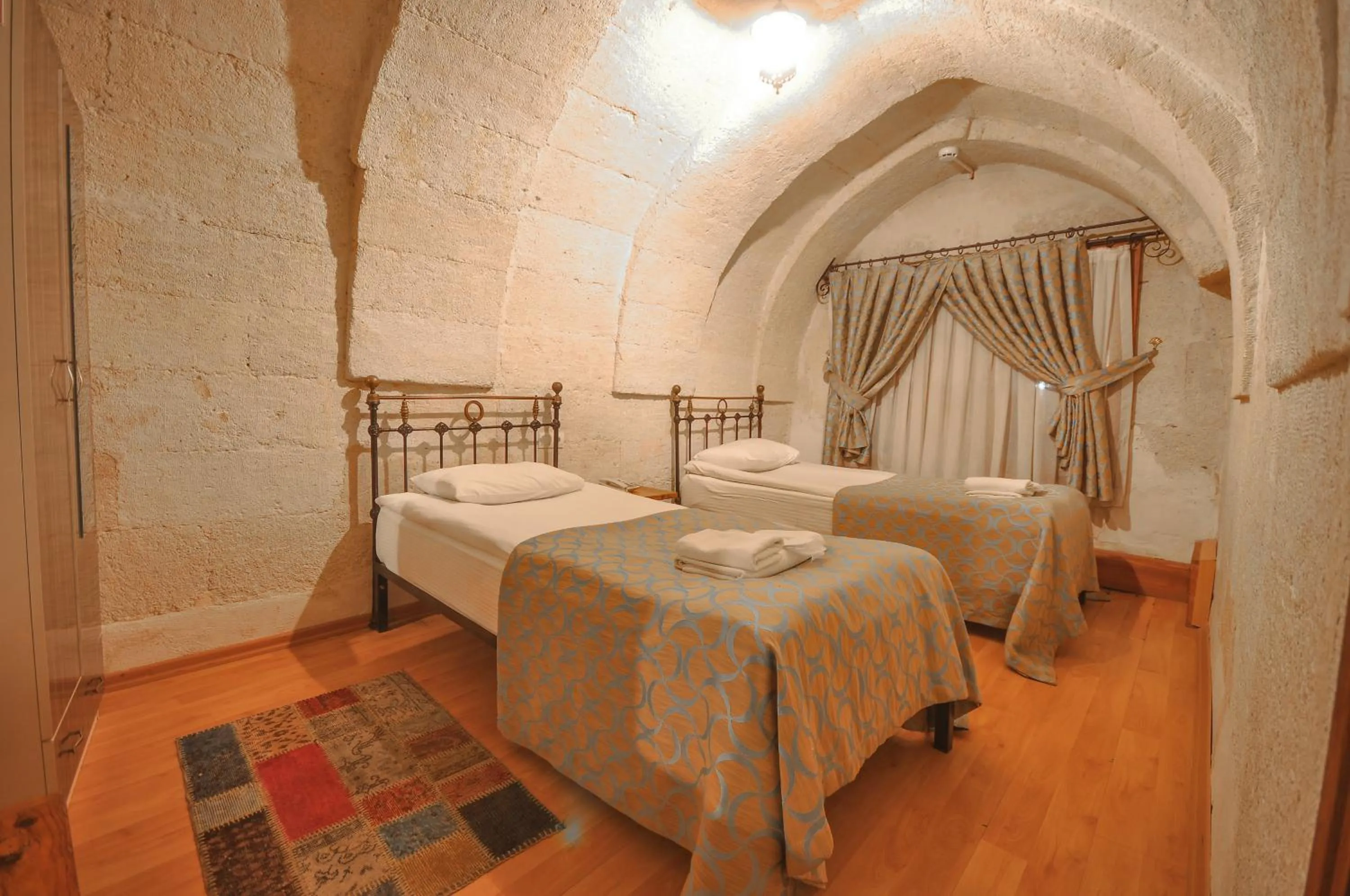 Bedroom, Bed in Nomads Cave Hotel & Rooftop