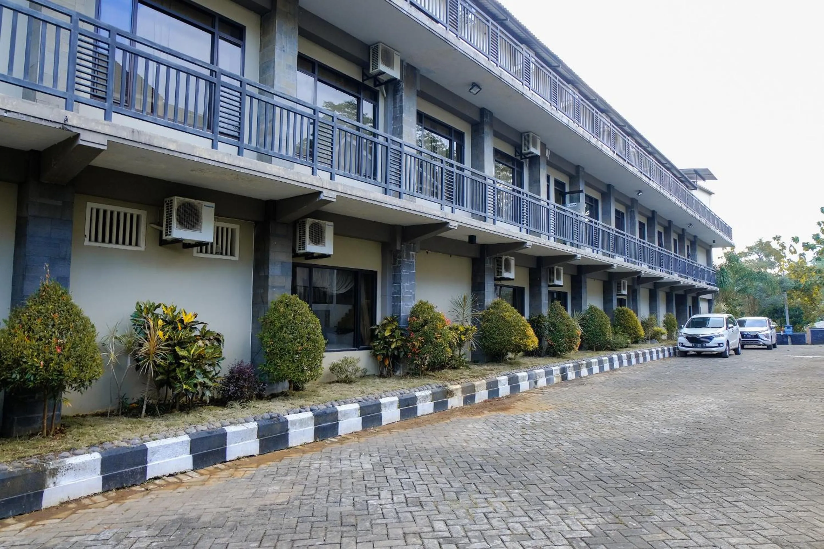 Facade/entrance in Capital O 887 Green Hill Hotel And Convention Center