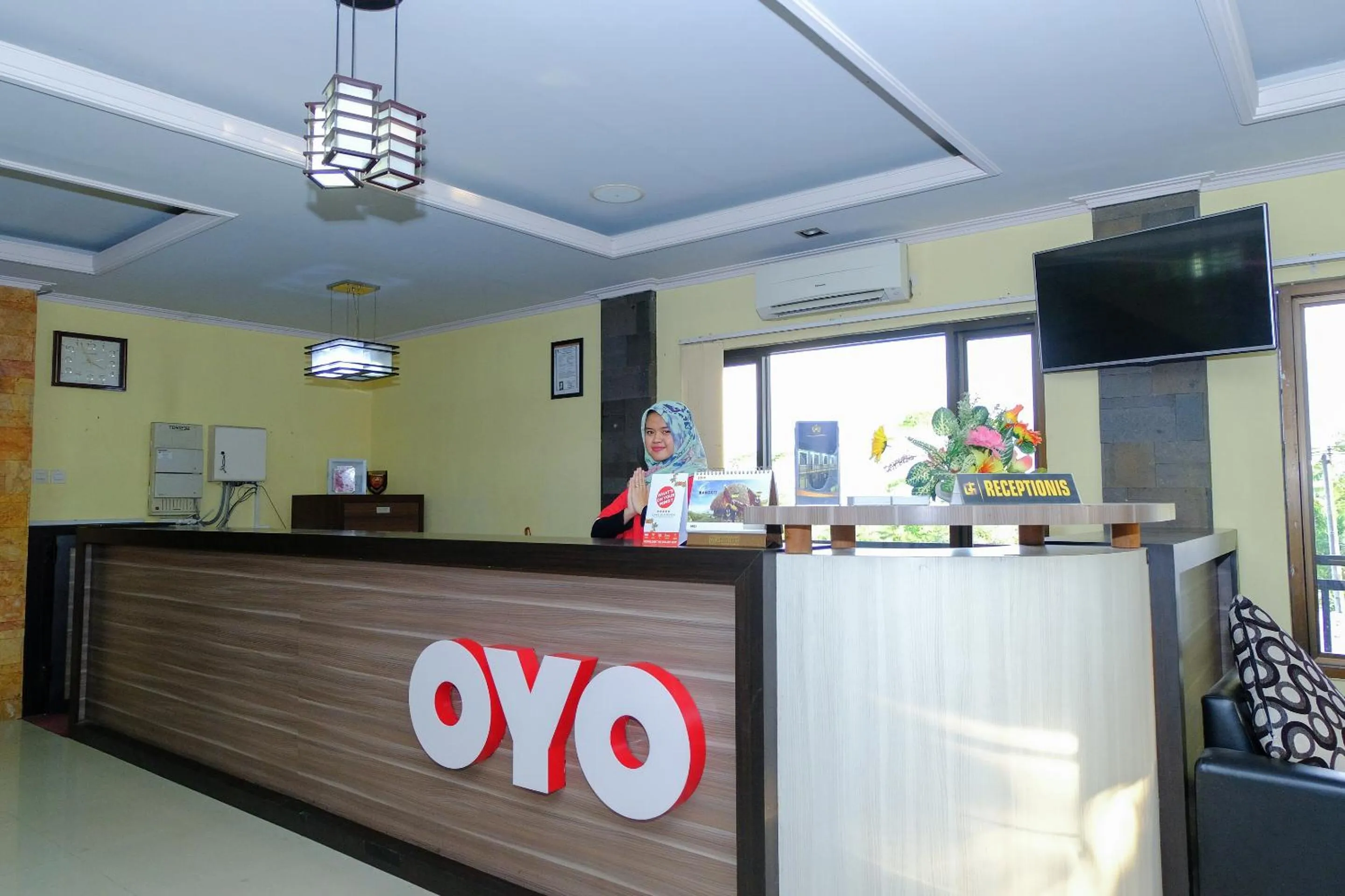 Lobby or reception in Capital O 887 Green Hill Hotel And Convention Center