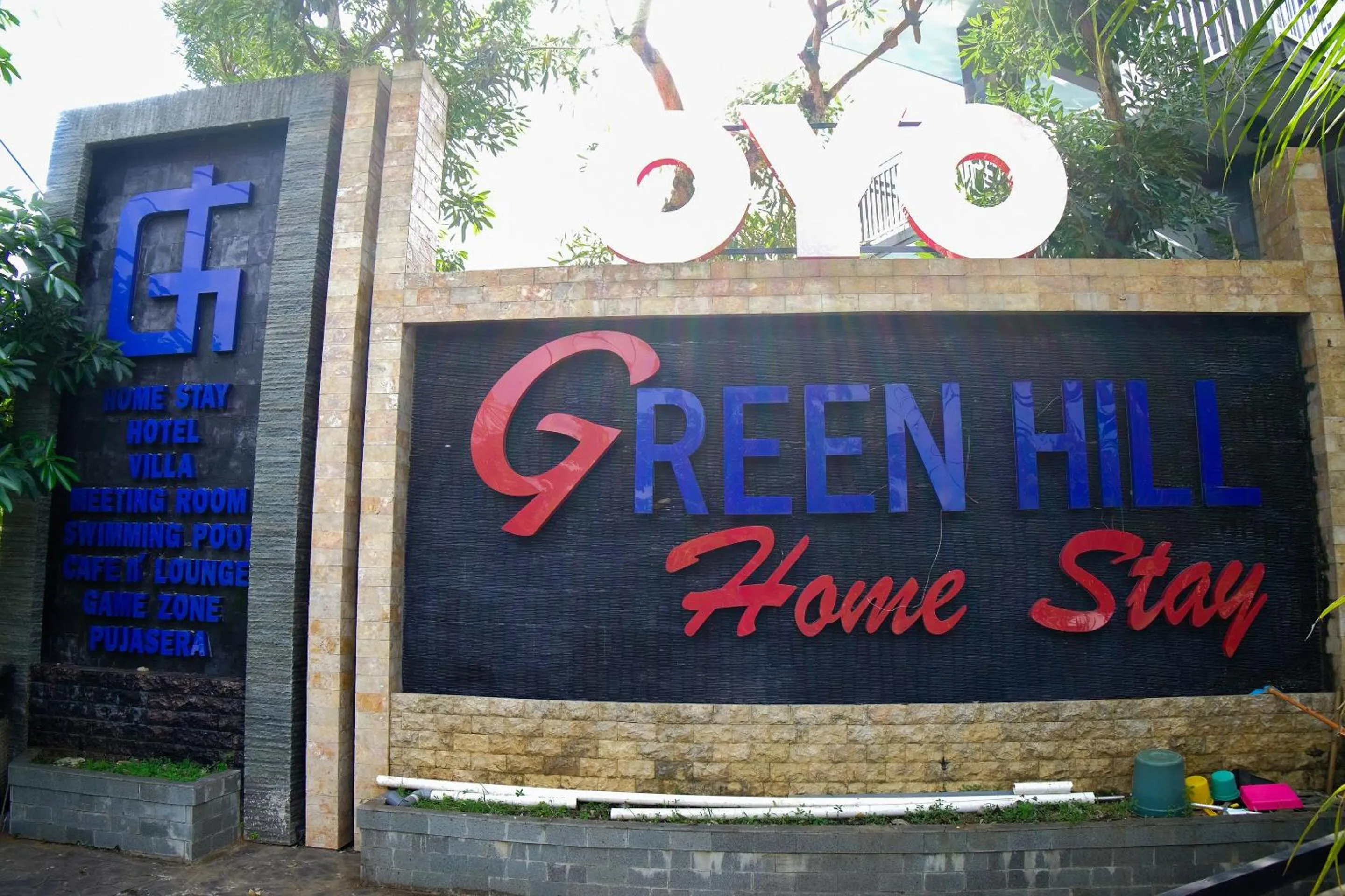 Facade/entrance in Capital O 887 Green Hill Hotel And Convention Center