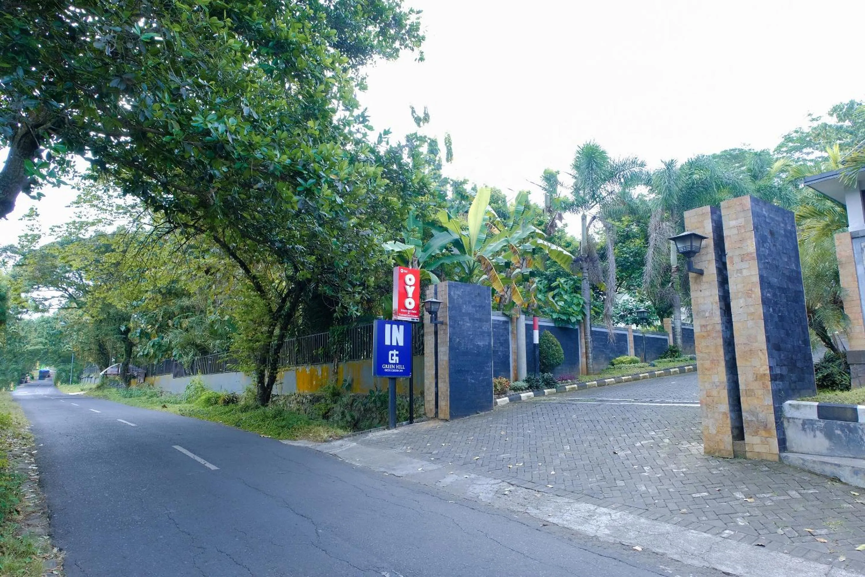 Facade/entrance in Capital O 887 Green Hill Hotel And Convention Center